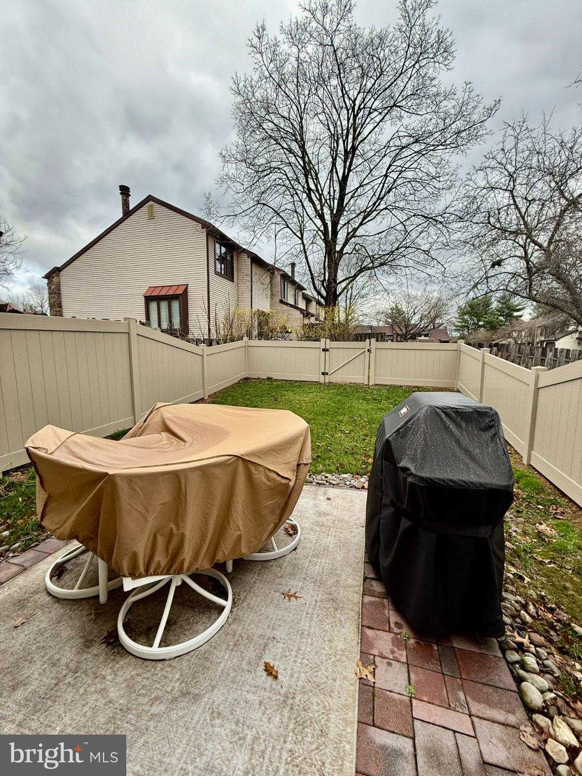 102 Windham CT photo 31