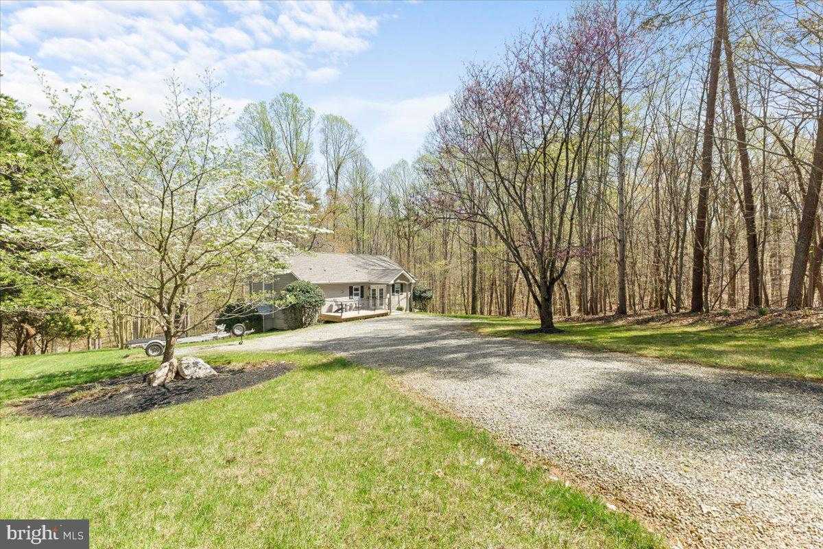 290 Dodee Ln photo 5