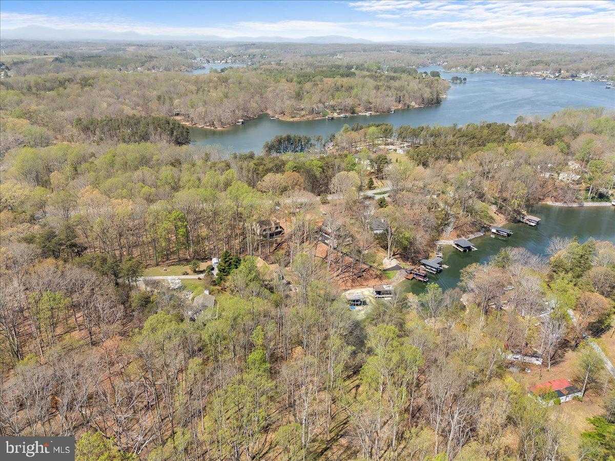 290 Dodee Ln photo 56