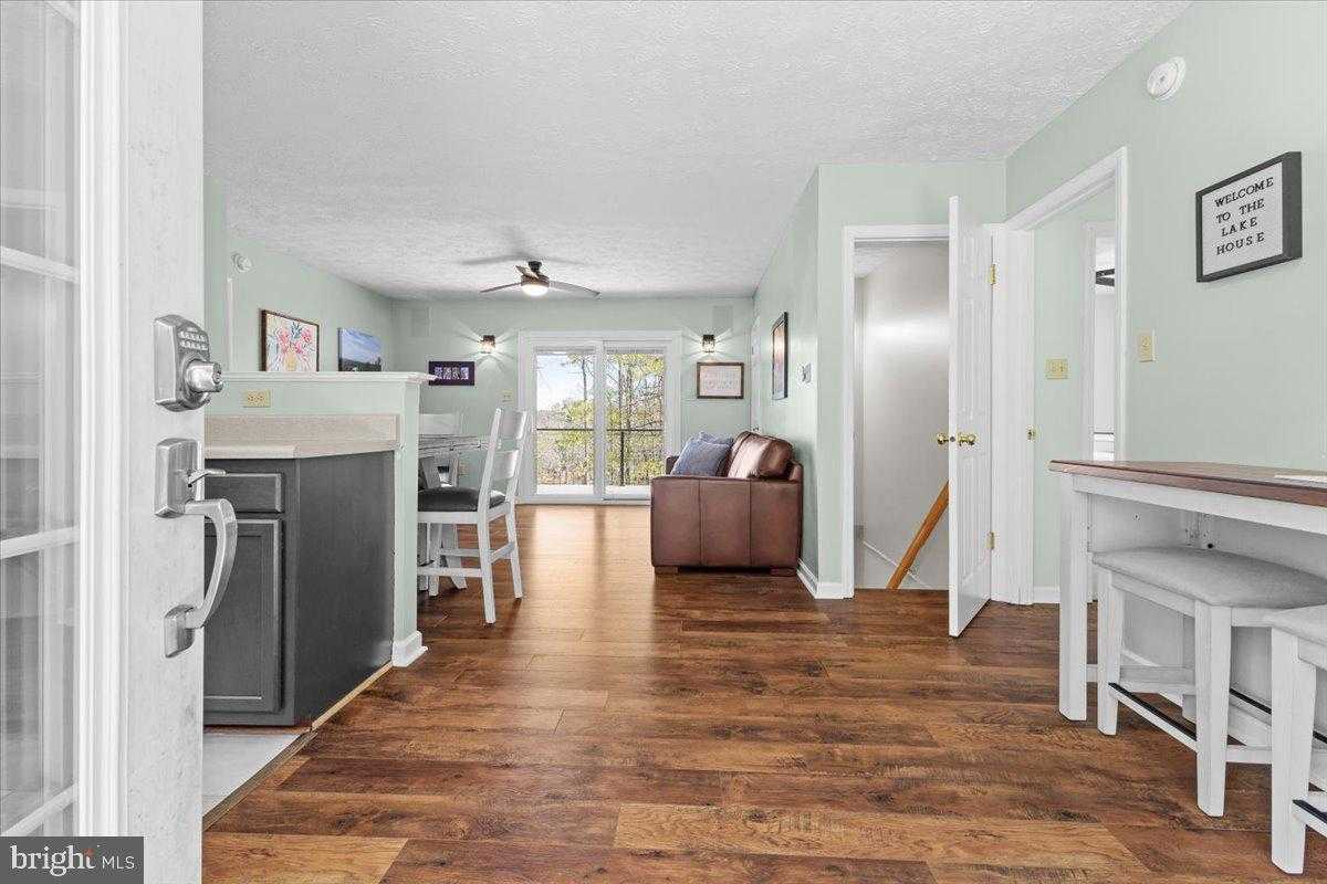 290 Dodee Ln photo 9