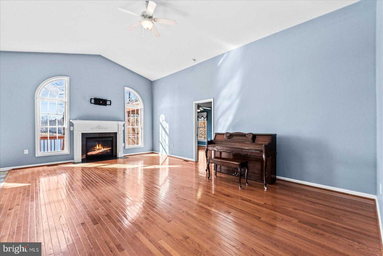 686 Lake Caroline Dr photo 20