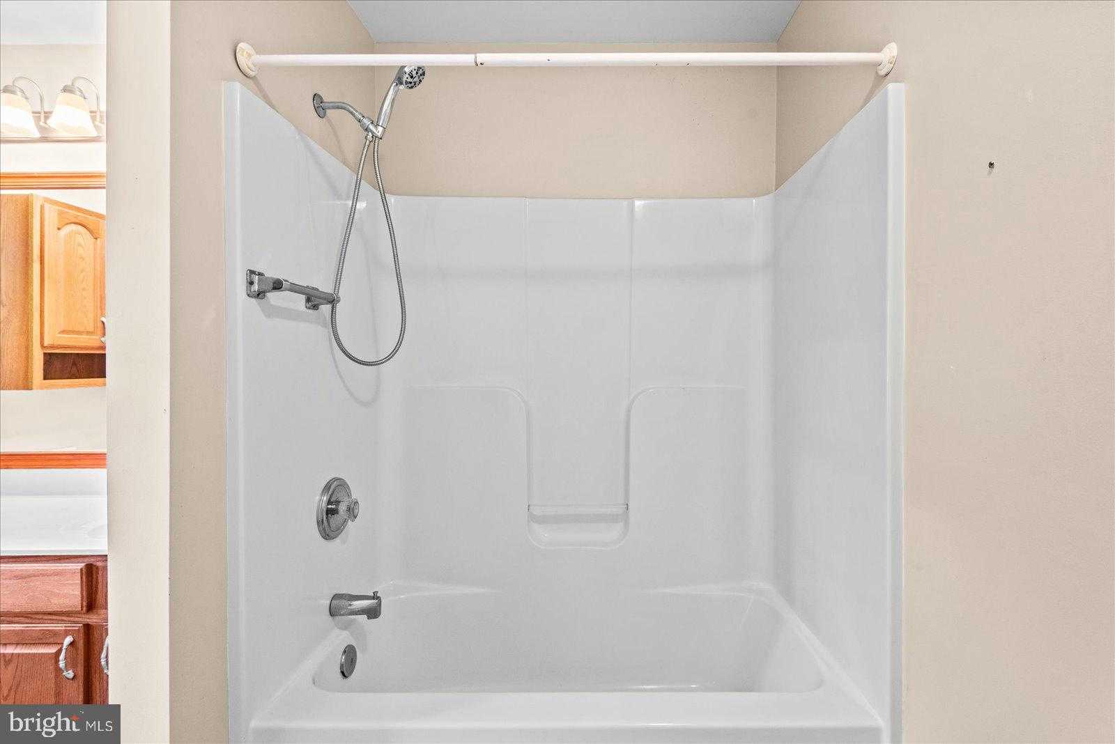 686 Lake Caroline Dr photo 35