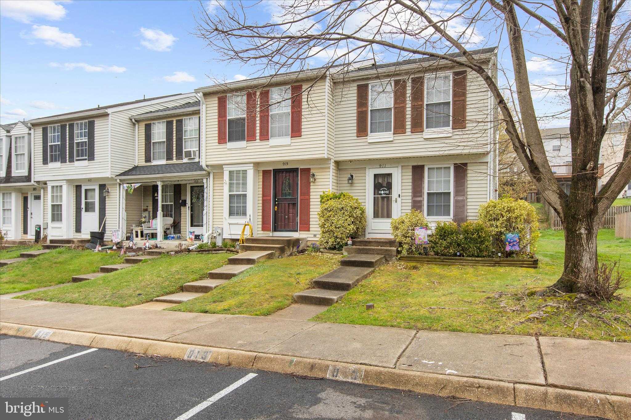 911 N Angel Valley CT photo 2