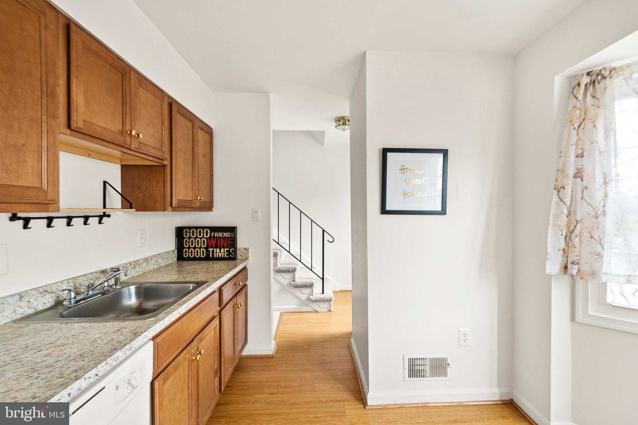 10192 Winchester CT photo 13