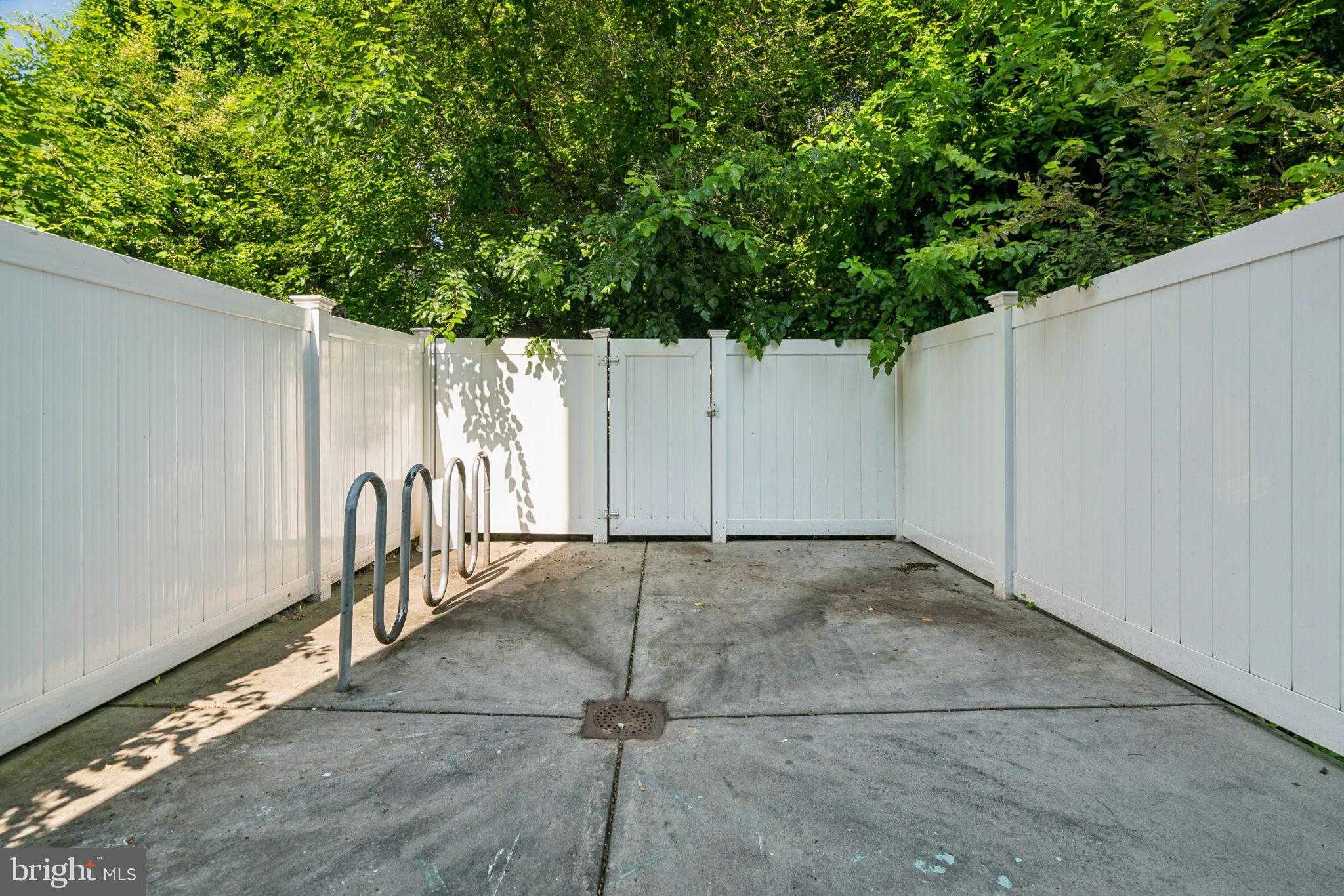 2258 N 12th St photo 14