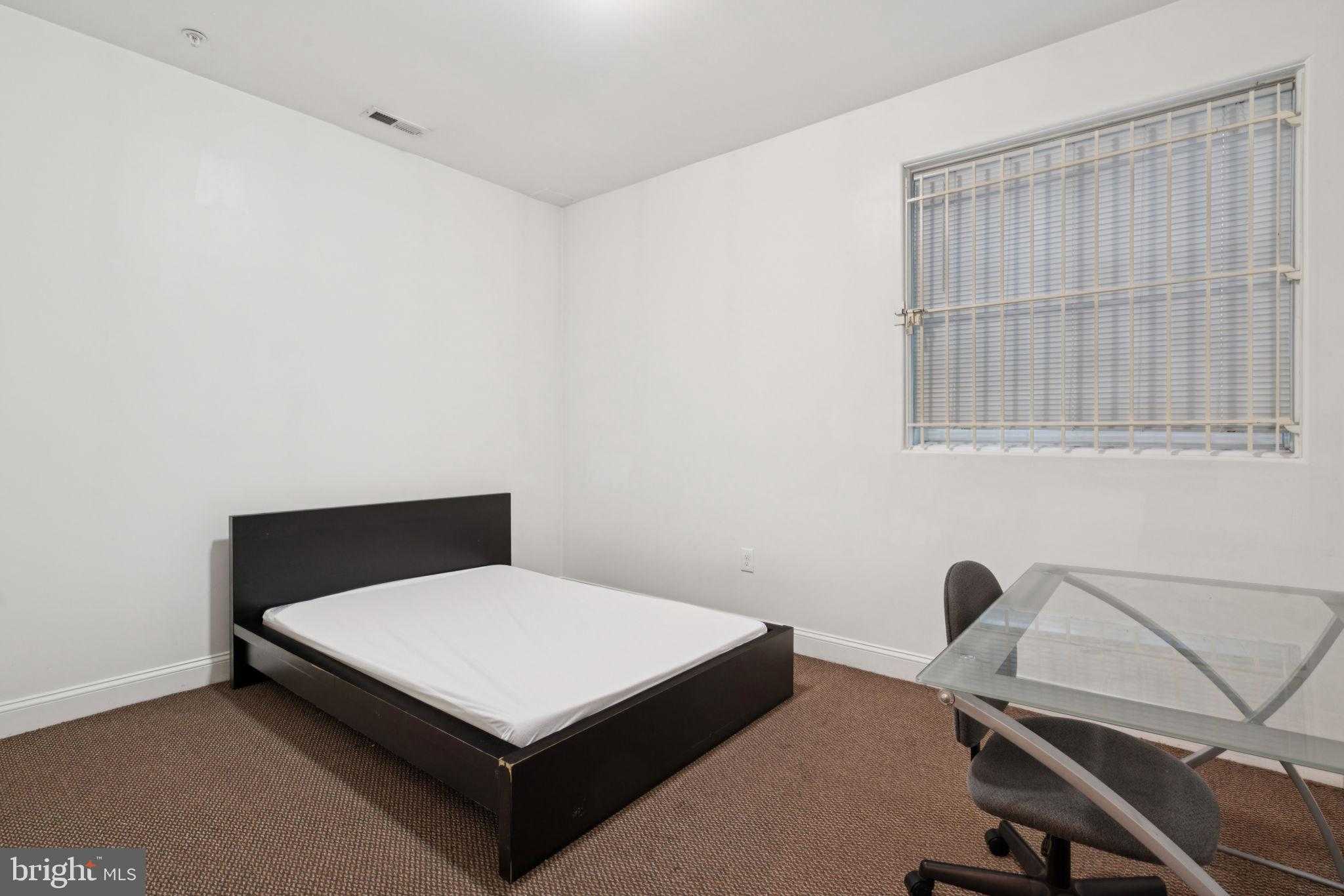 2258 N 12th St photo 36