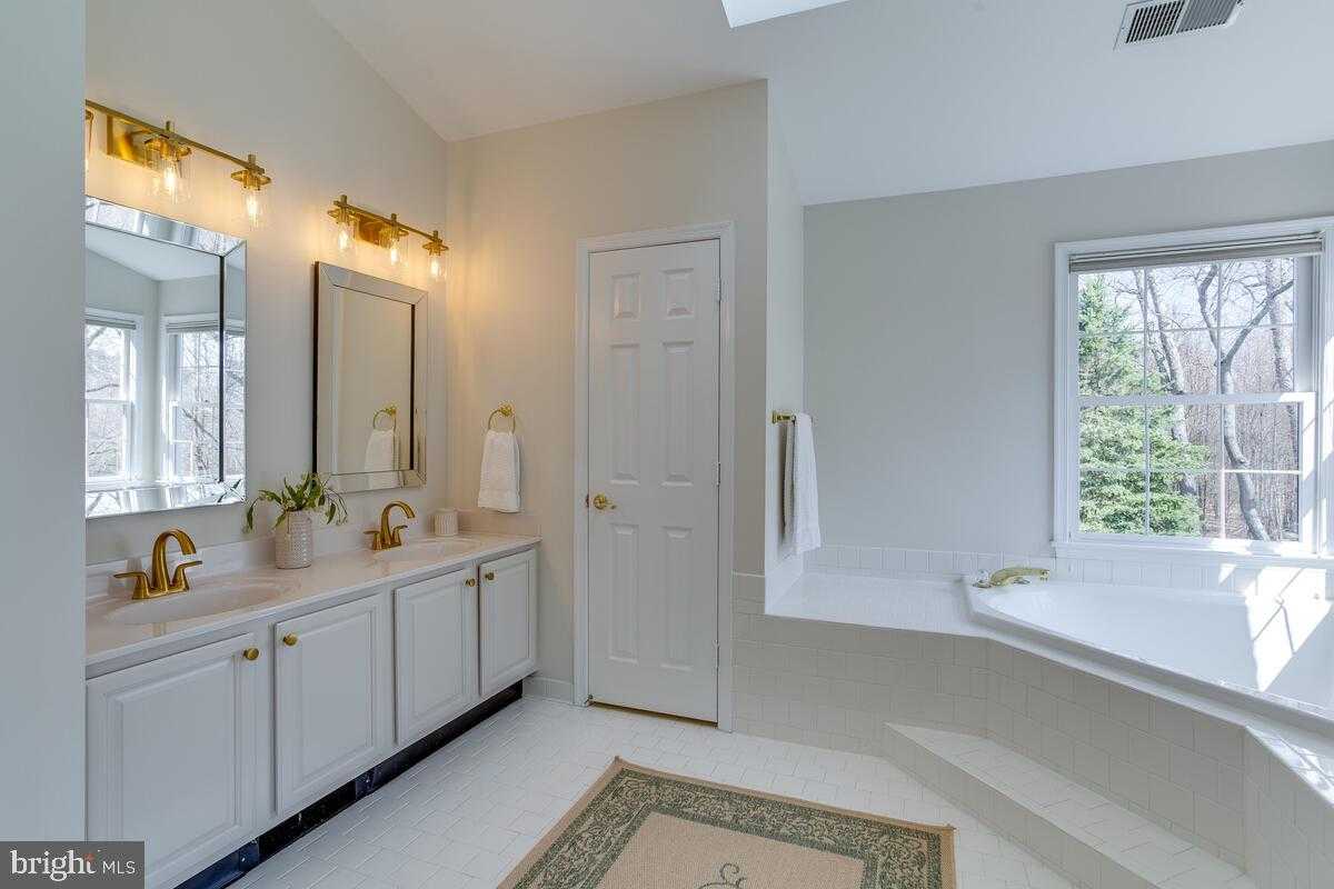 12839 Forest Creek CT photo 55