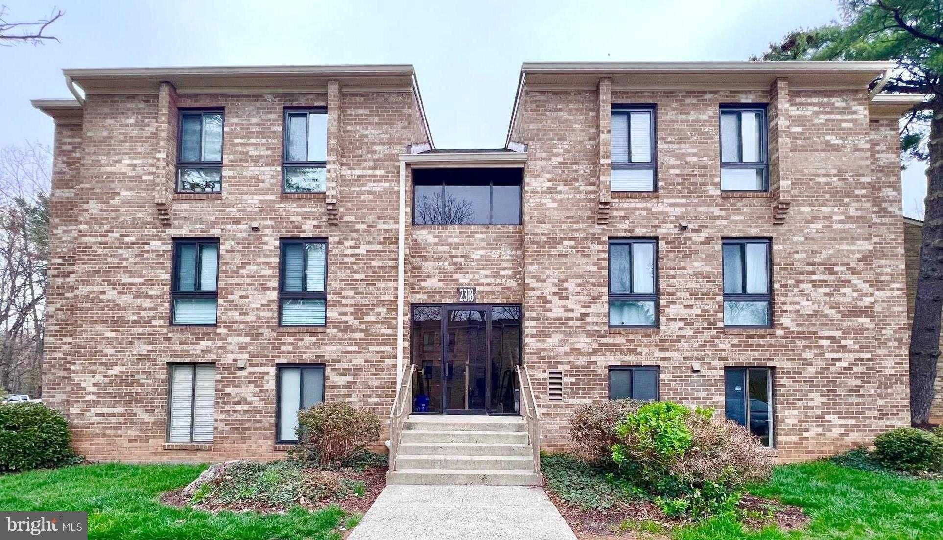2318 Freetown CT Unit 12c, Reston