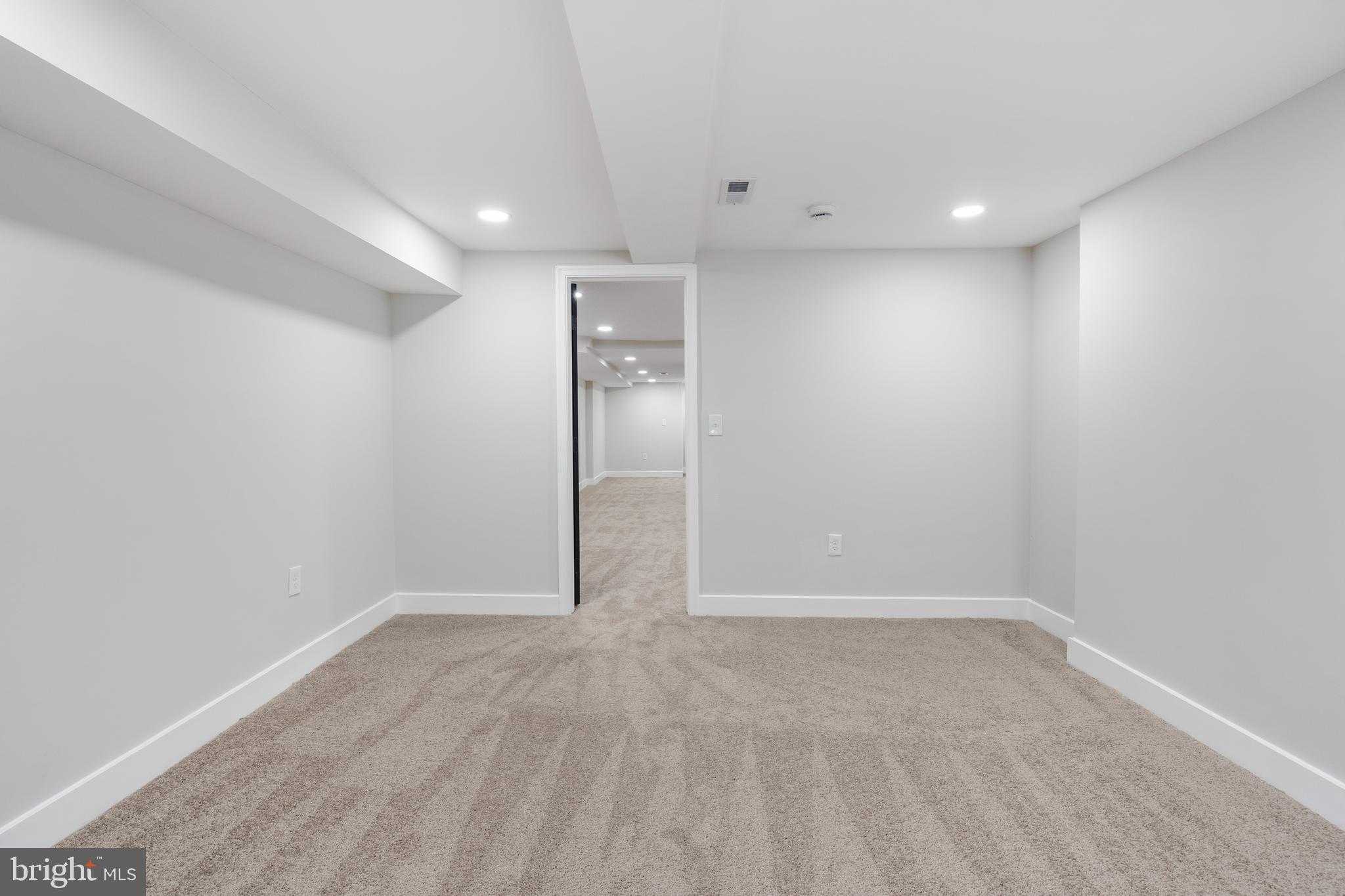 2237 Madison Ave photo 29