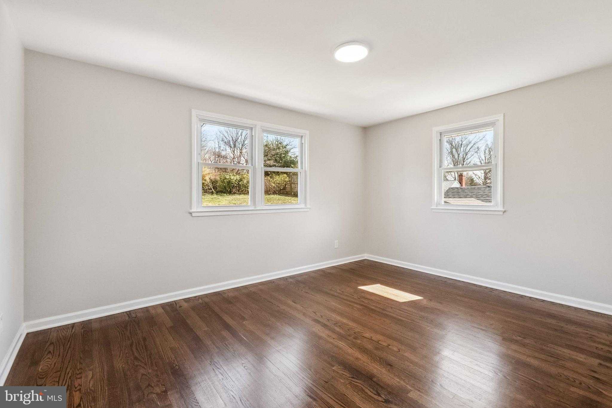 6301 Julian St photo 31