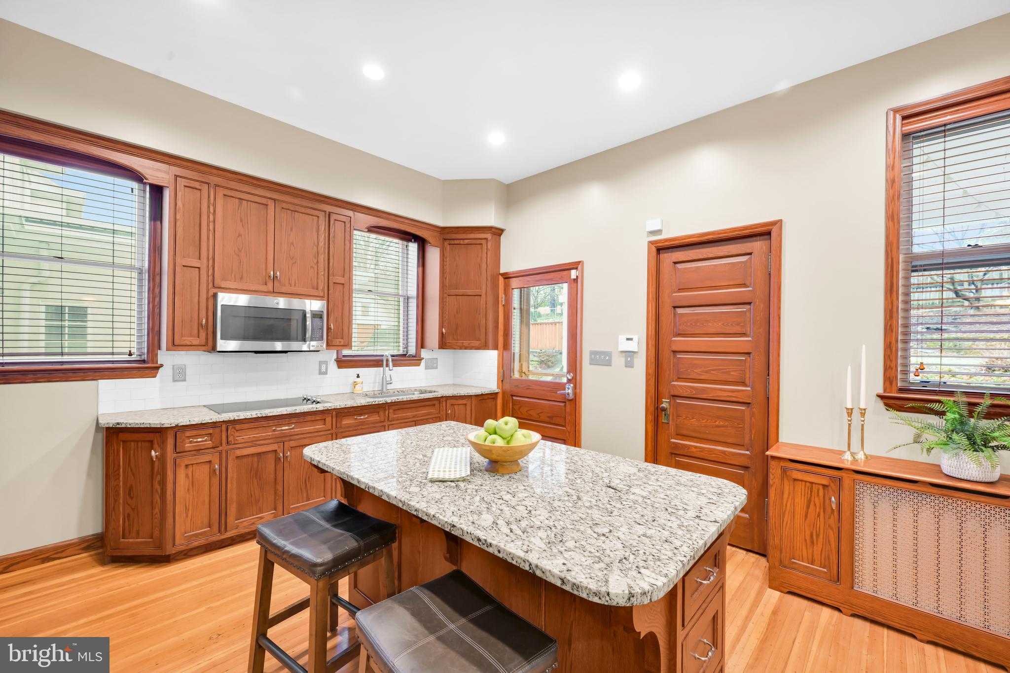 1811 Mahantongo St photo 18