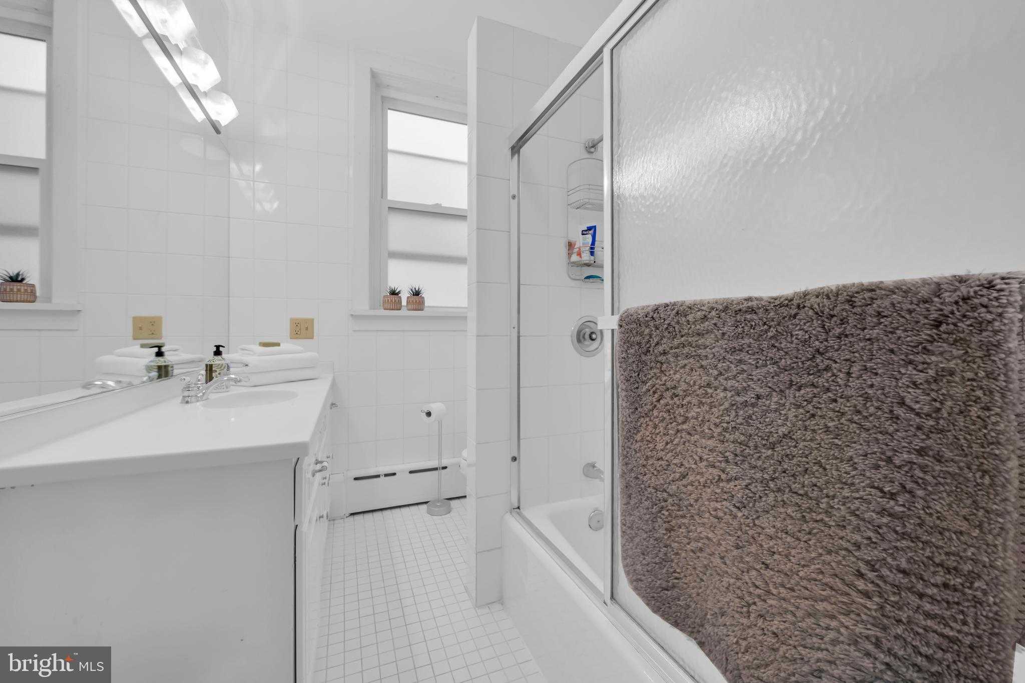 1811 Mahantongo St photo 32