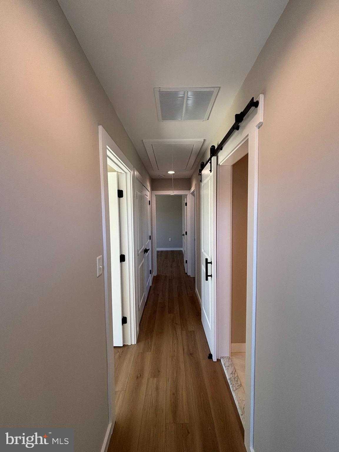 129 Evans St photo 21