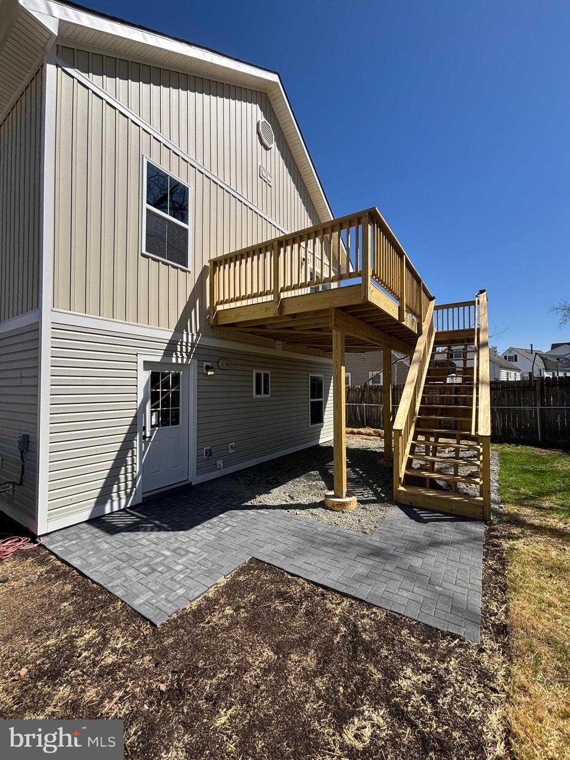 129 Evans St photo 54