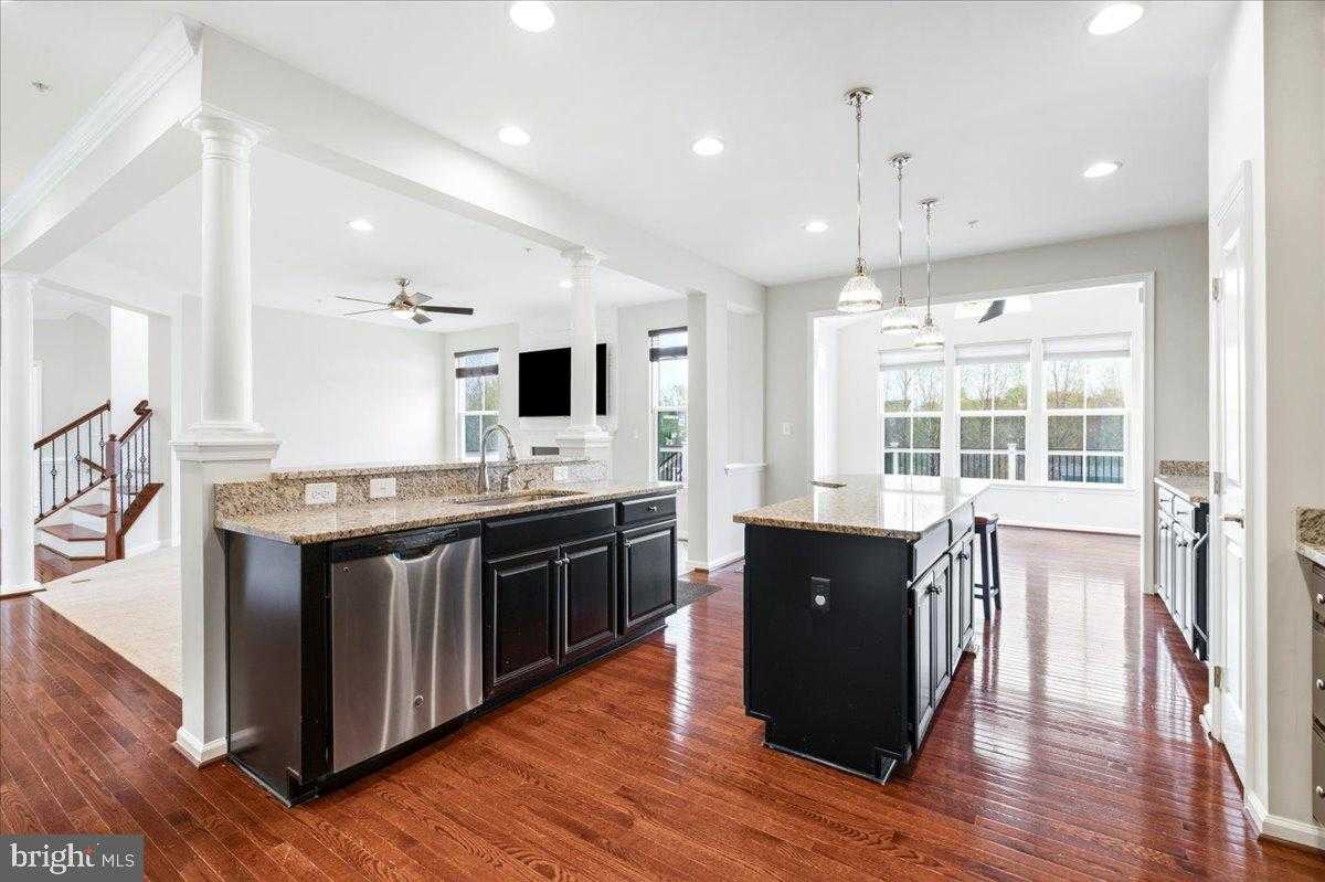 873 Amherst Ln photo 17