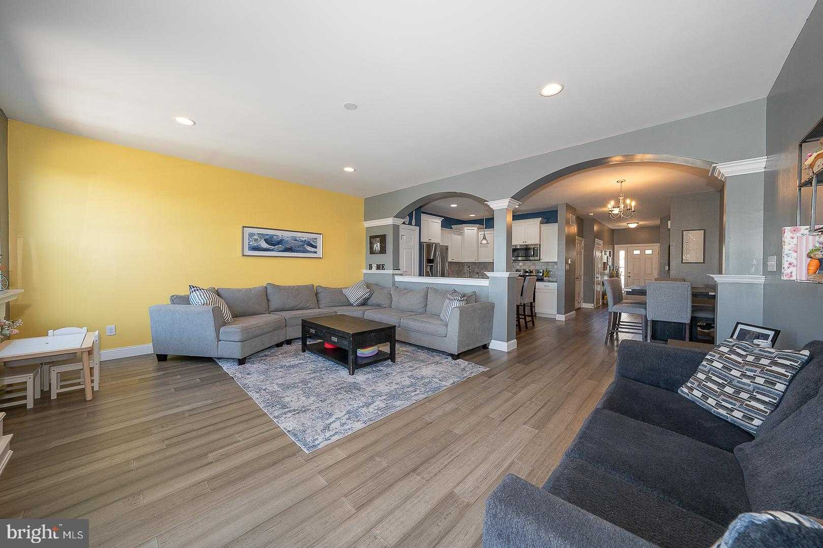 206 Kennedy Dr photo 45