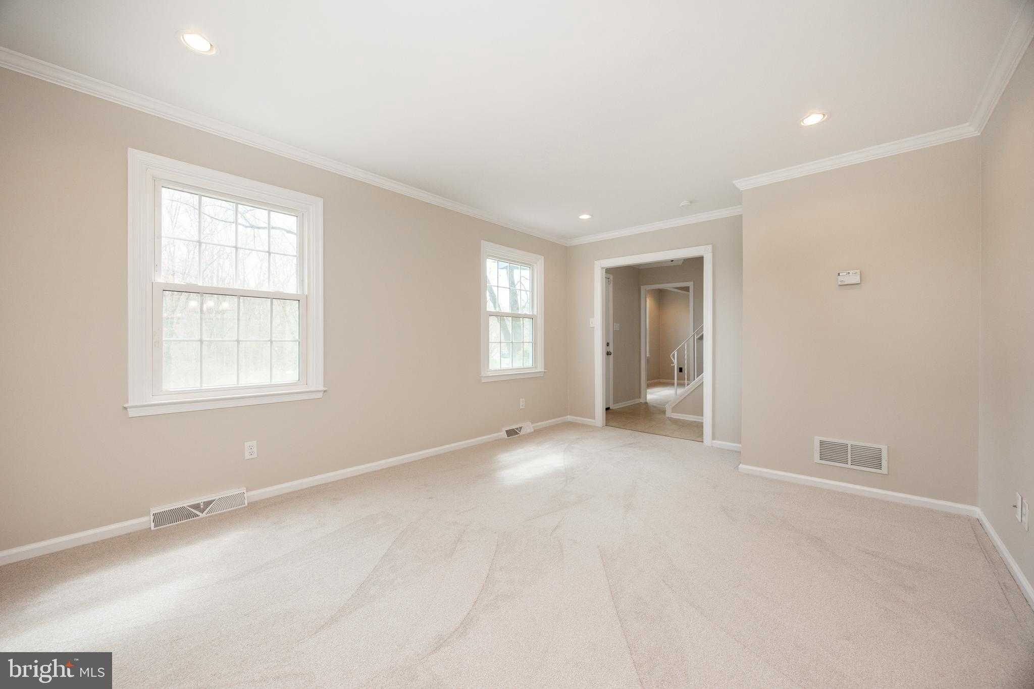 401 Baker Ln photo 13