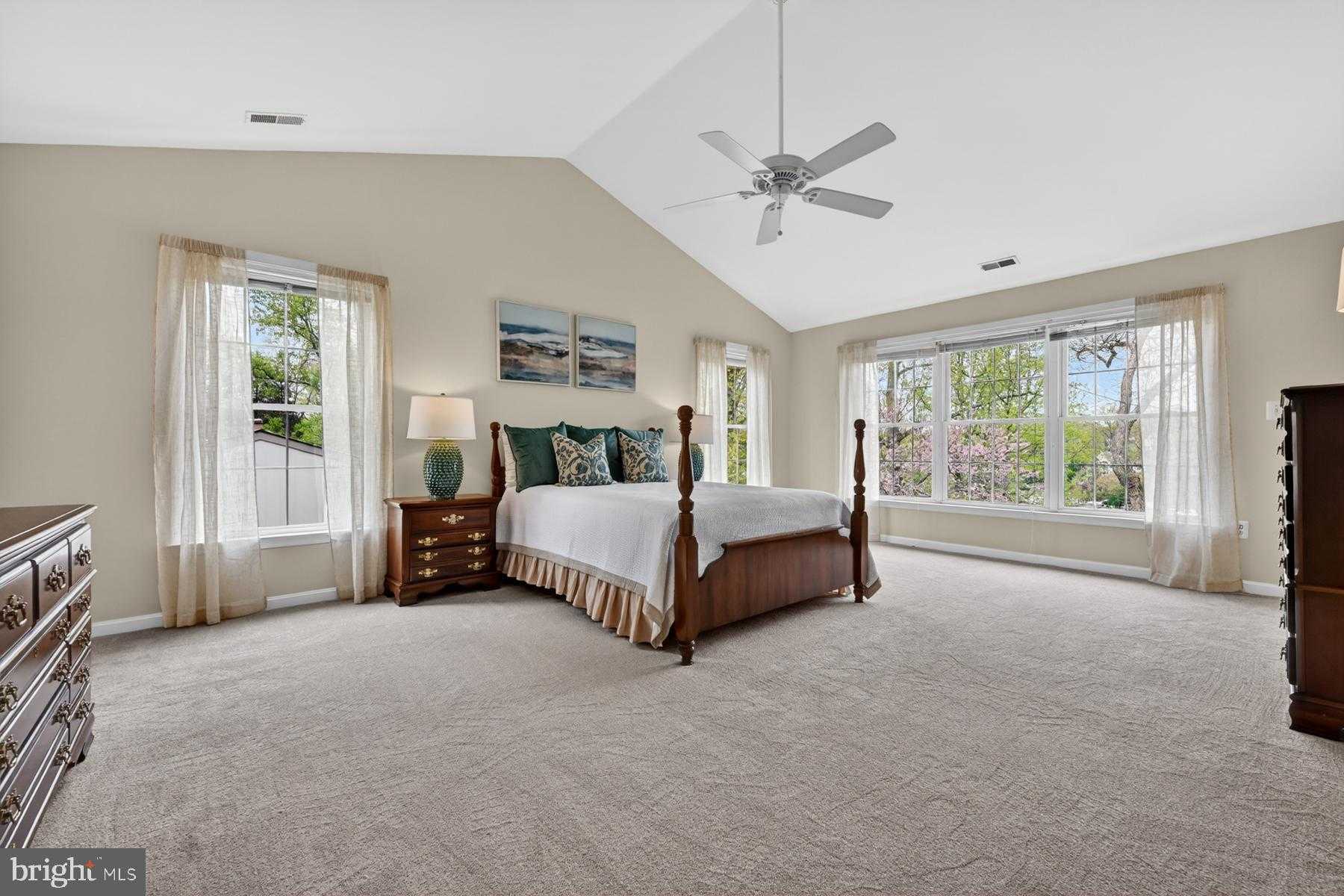 928 Waterview Dr photo 17