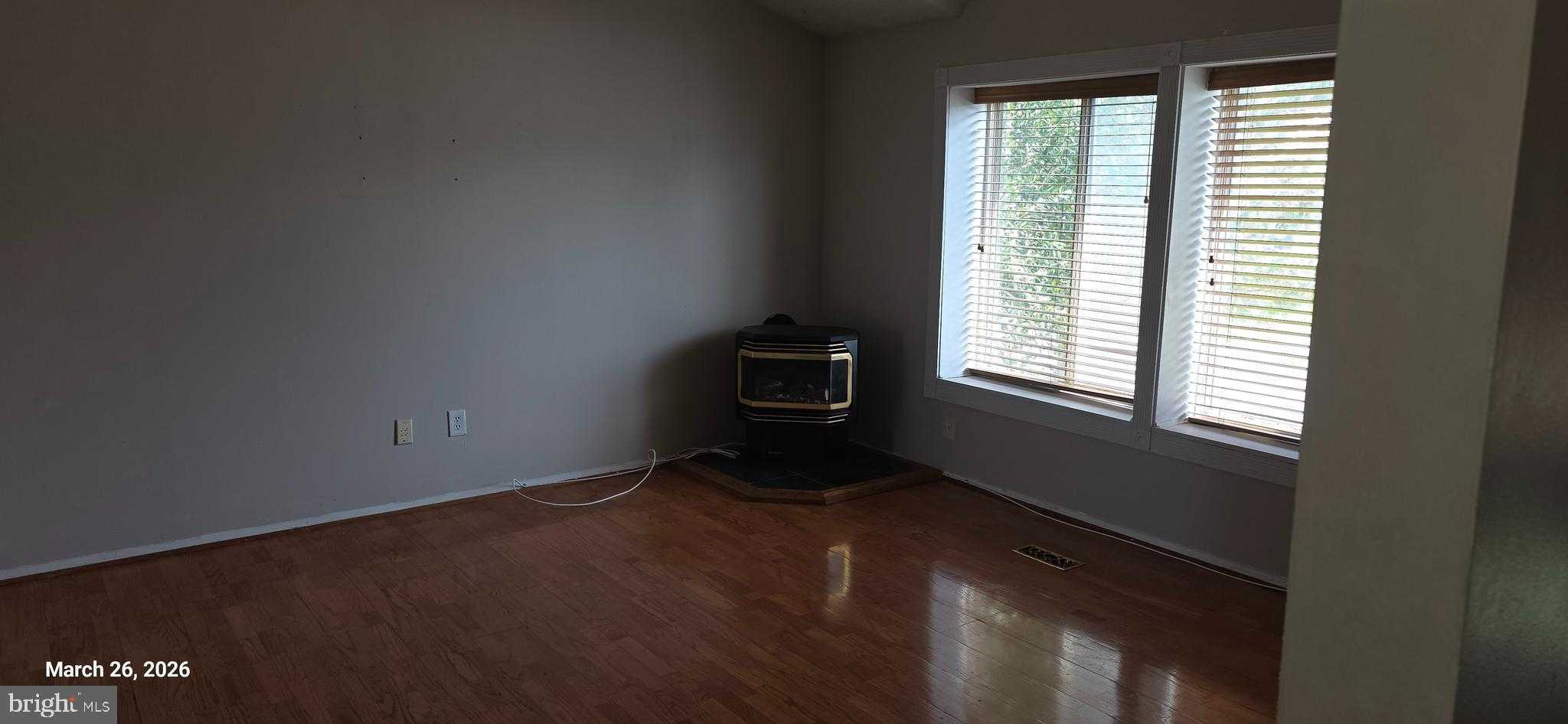 235 Diamond Dr photo 2