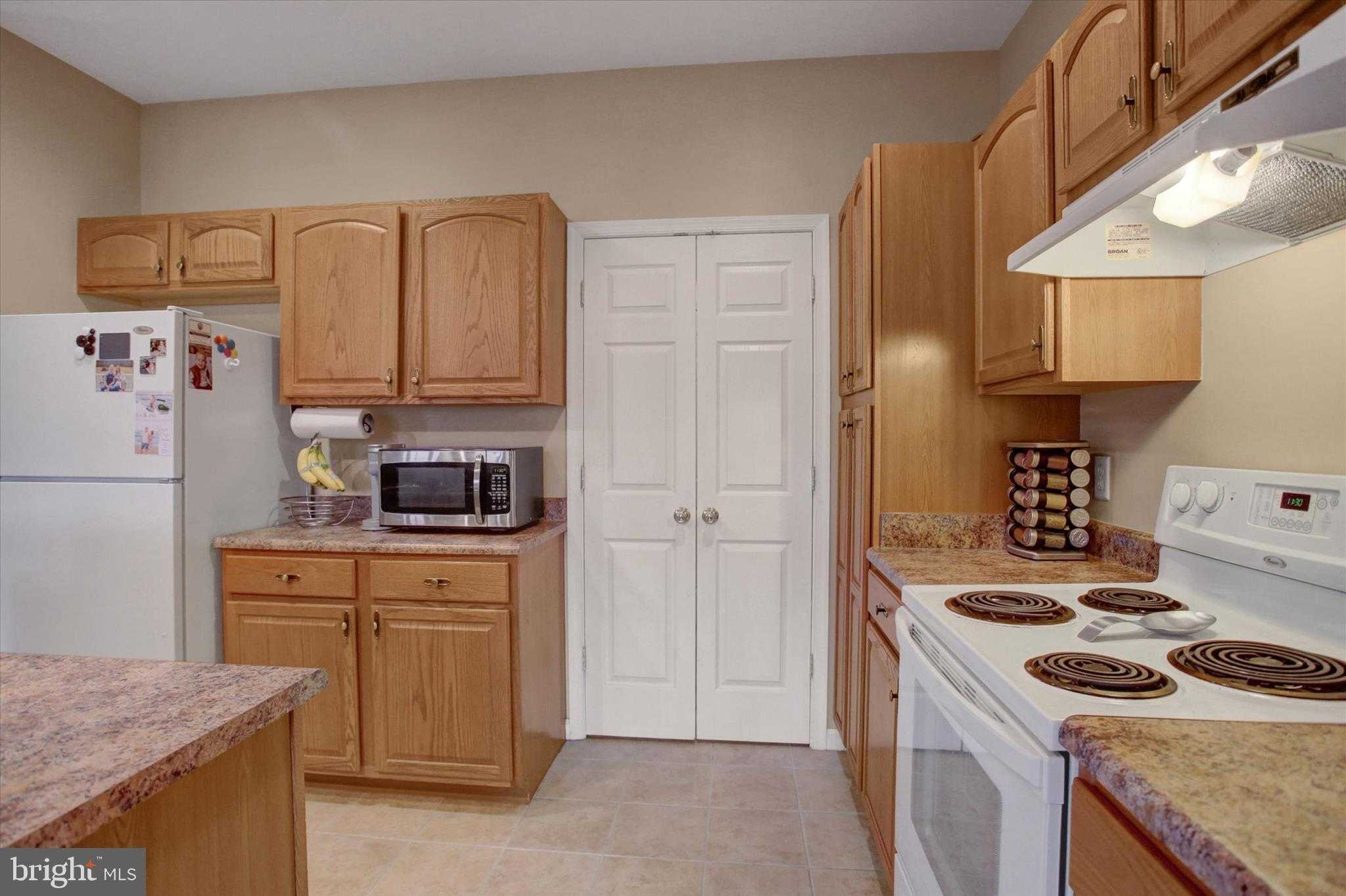 2035 Powell Dr photo 9