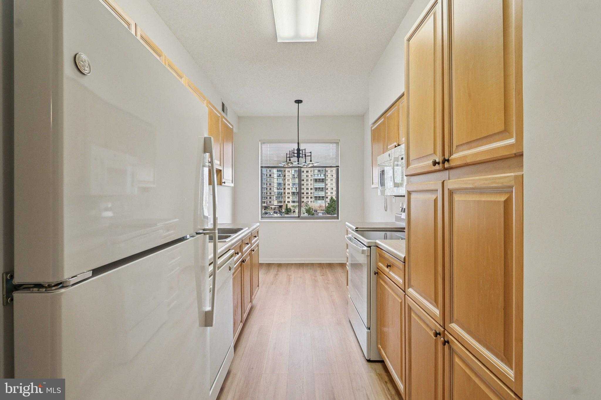 19375 Cypress Ridge Ter Unit 409 photo 15