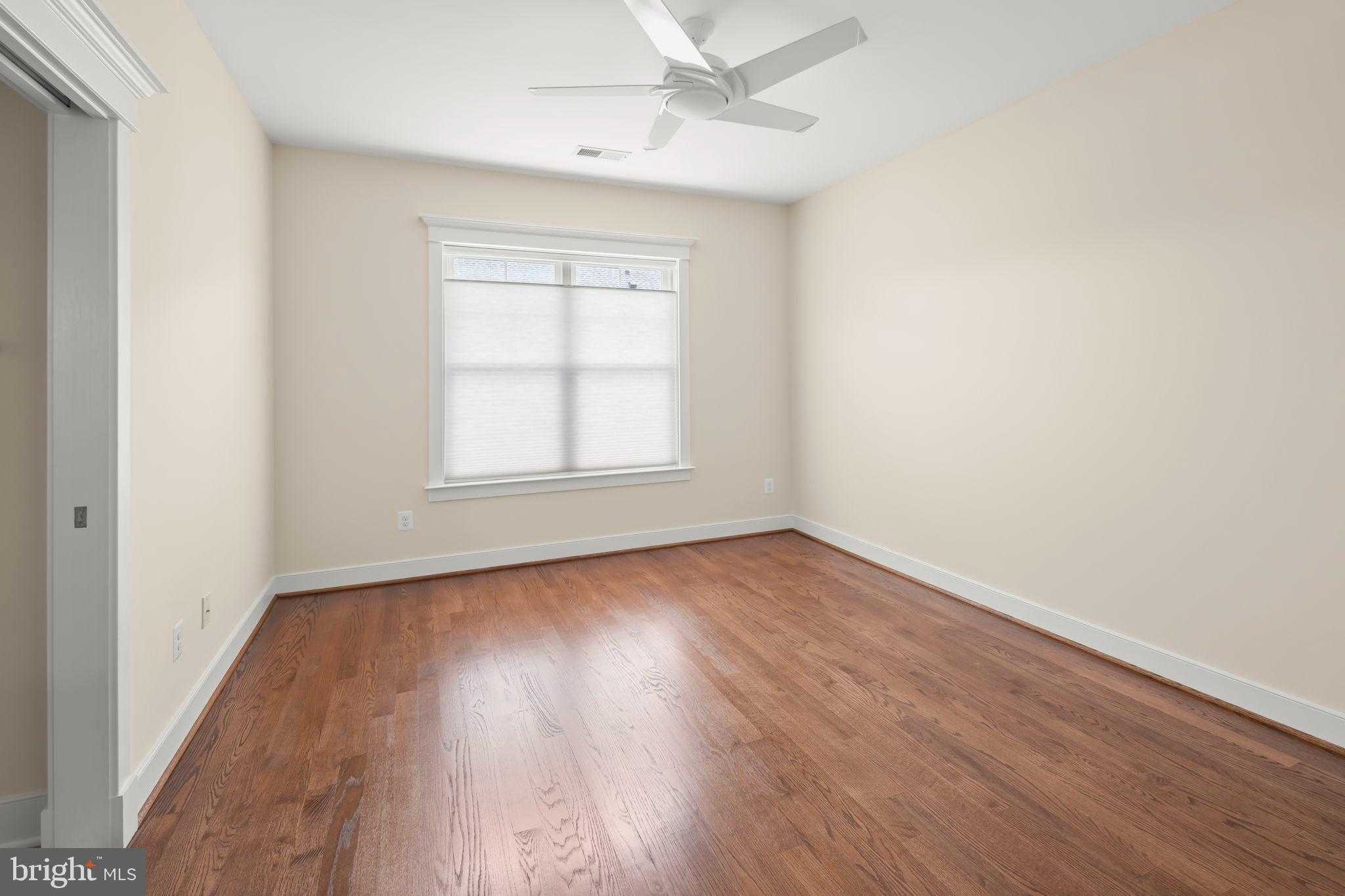 217 Pleasant St SW photo 58