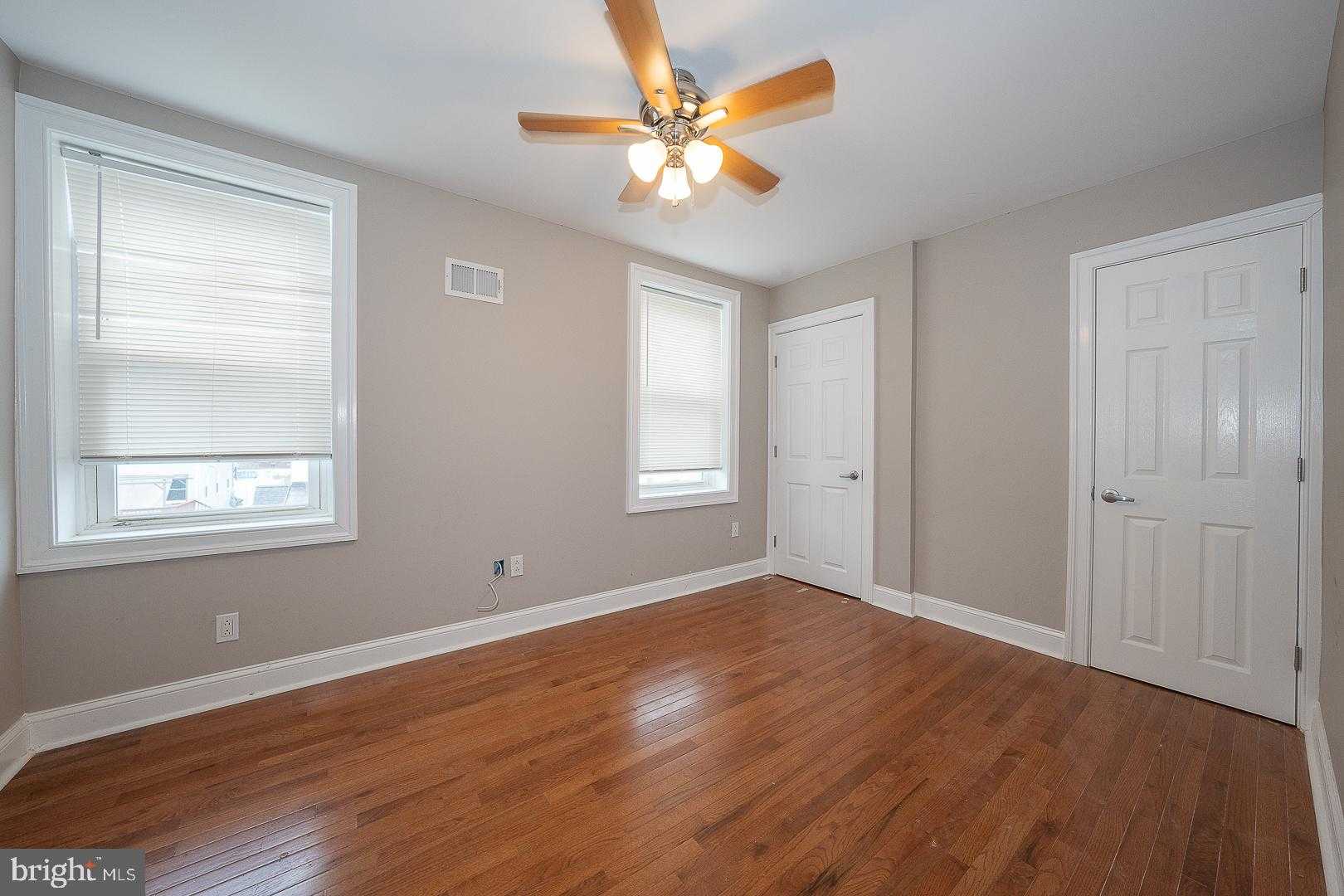 216 Ridley Ave photo 16