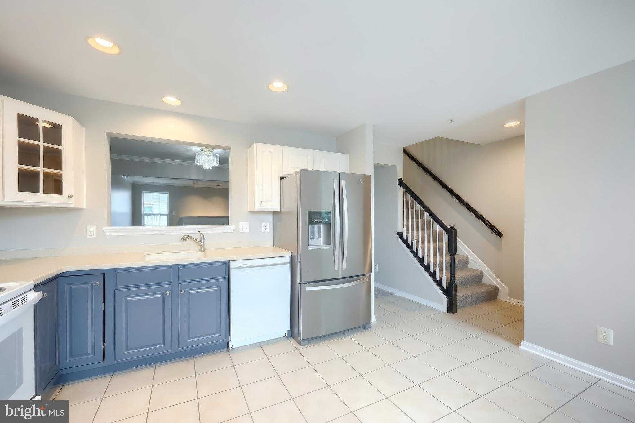 729 Blossom Dr photo 23