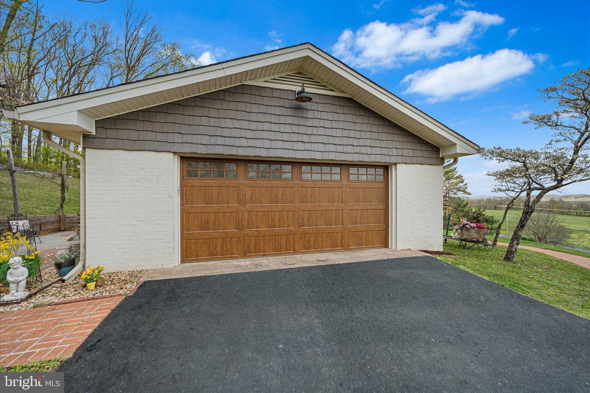 7360 Bear Wallow Dr photo 5