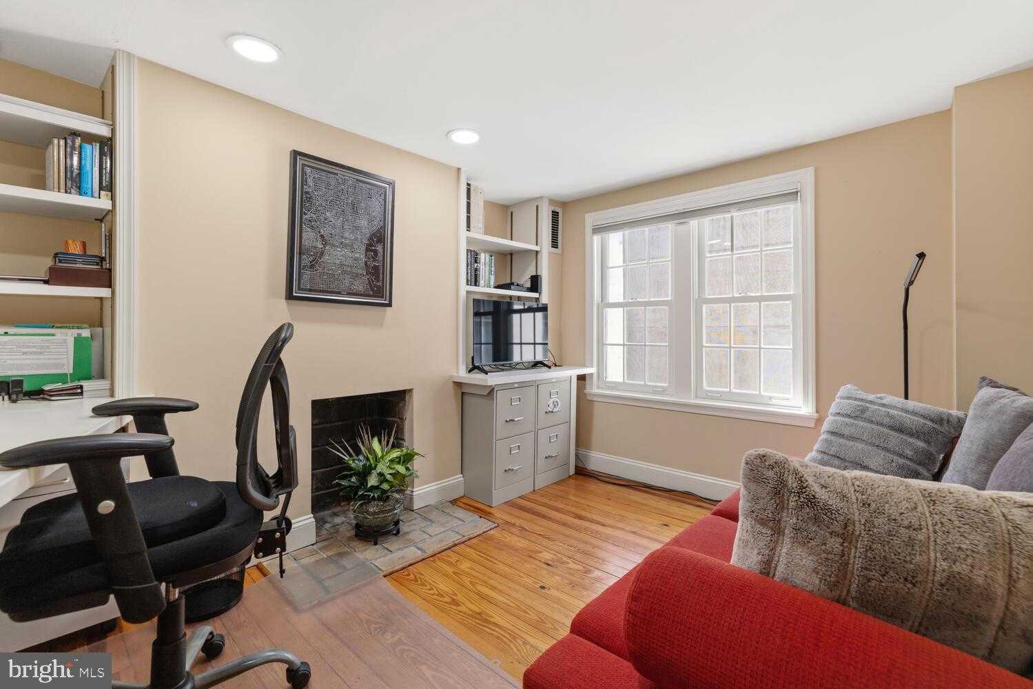 804 Lombard St photo 28