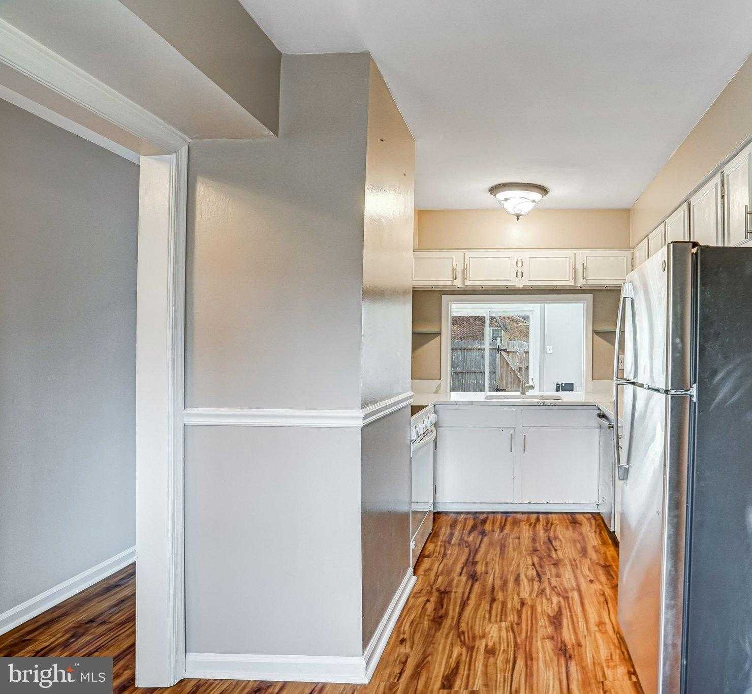 8396 Forrester Blvd photo 4