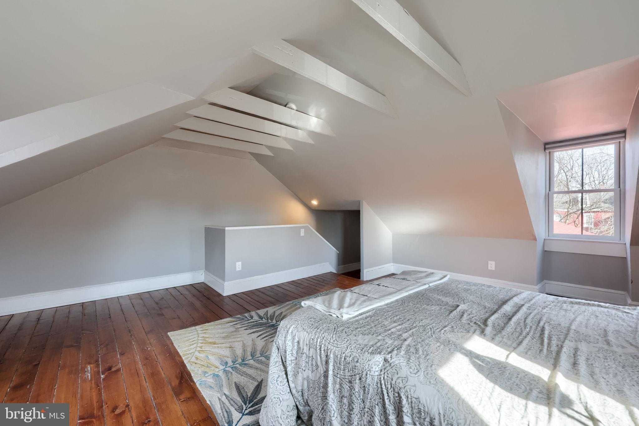 107 Church St photo 30