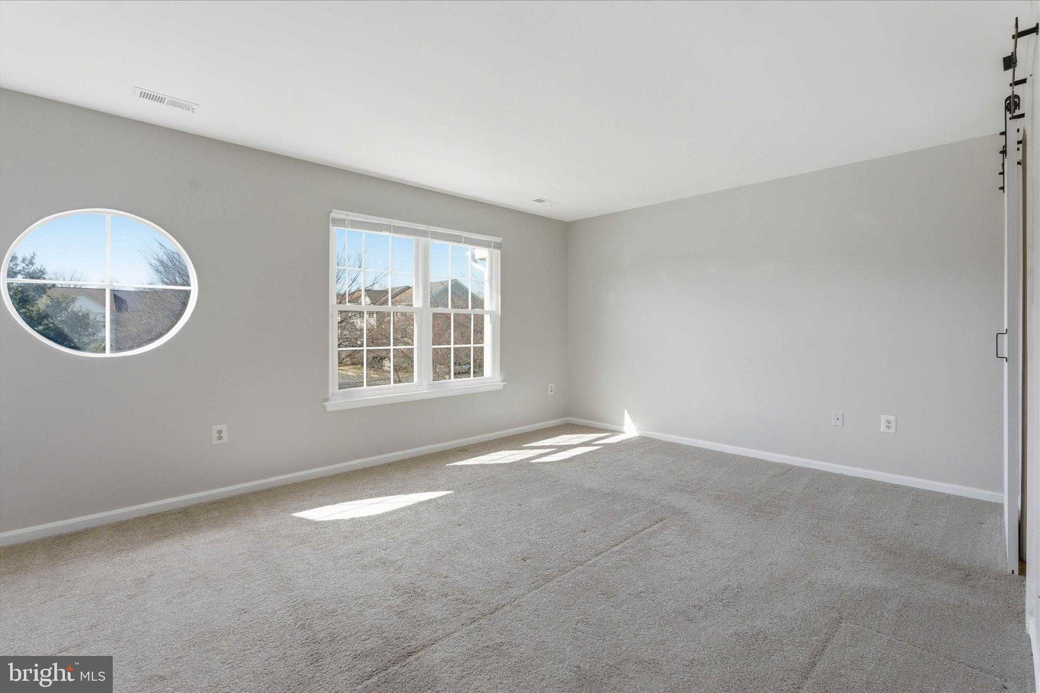 202 Heaton CT photo 26