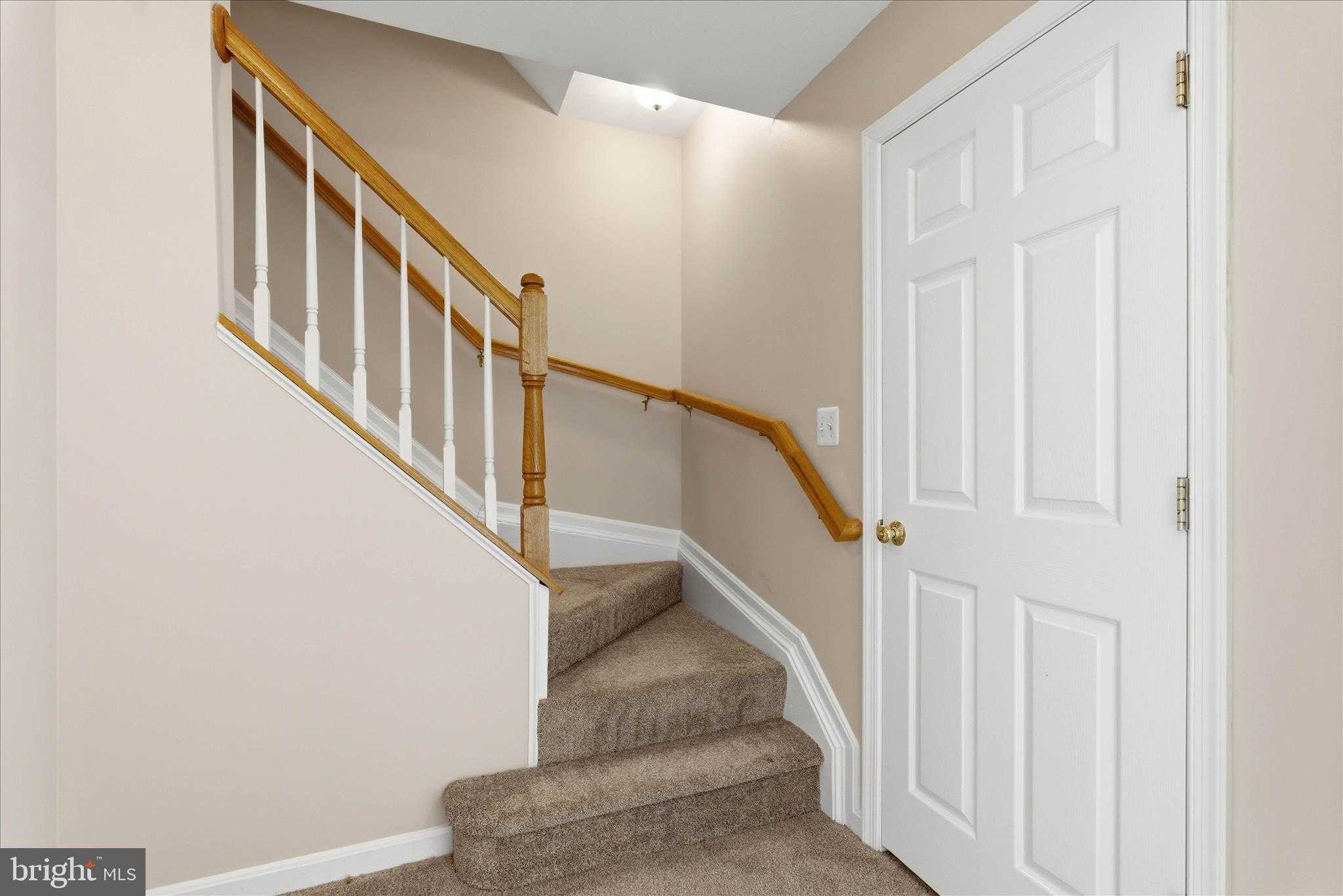 202 Heaton CT photo 31