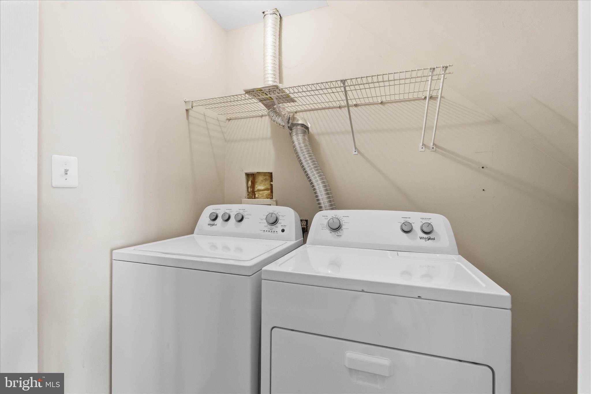 202 Heaton CT photo 37