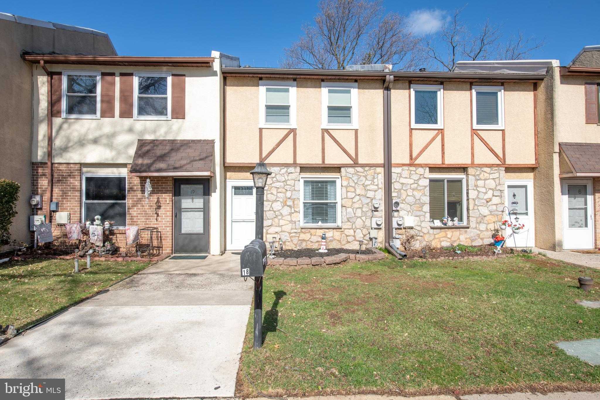 1000 Old Jacksonville Rd photo 2