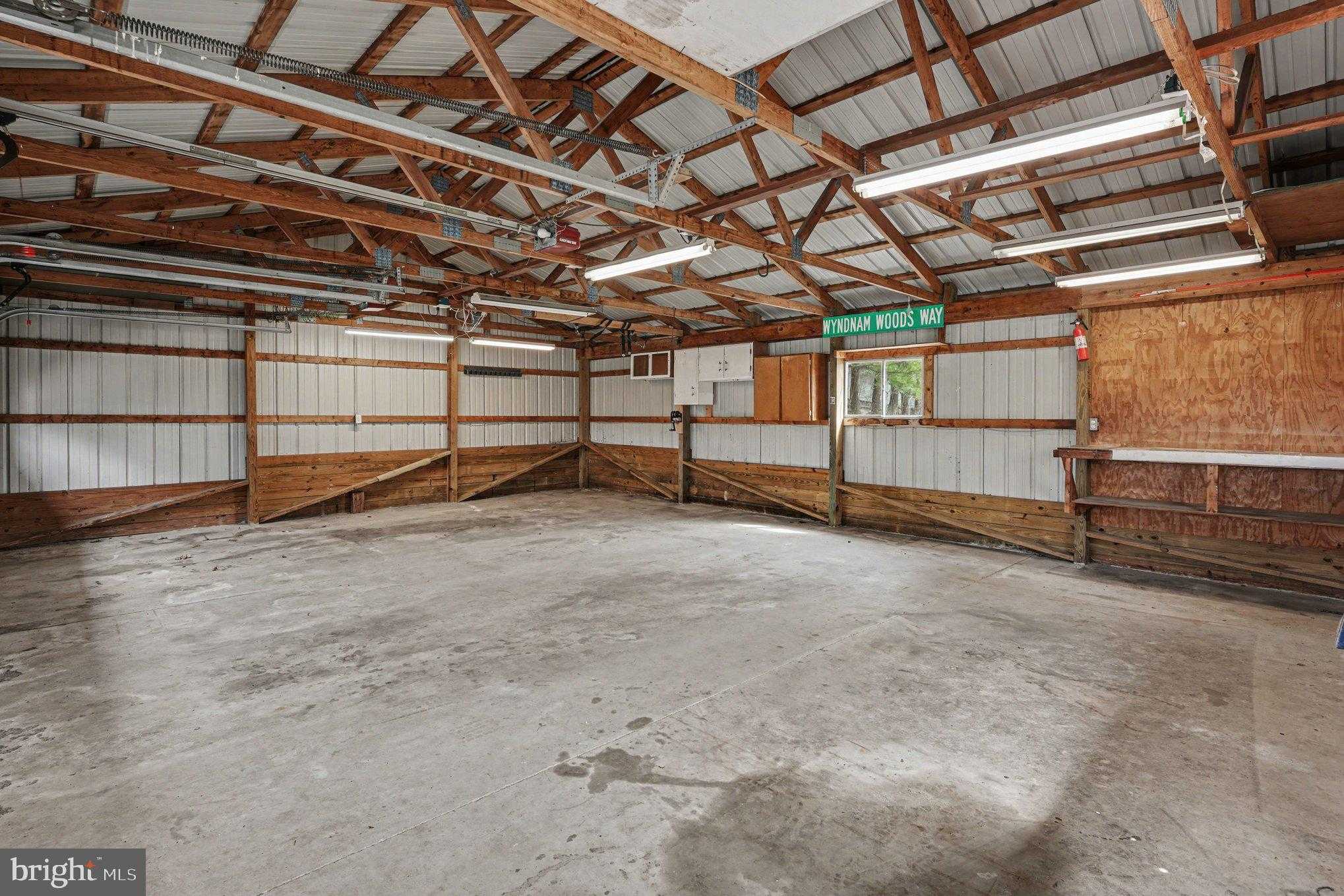 305 Green Hill Rd photo 31