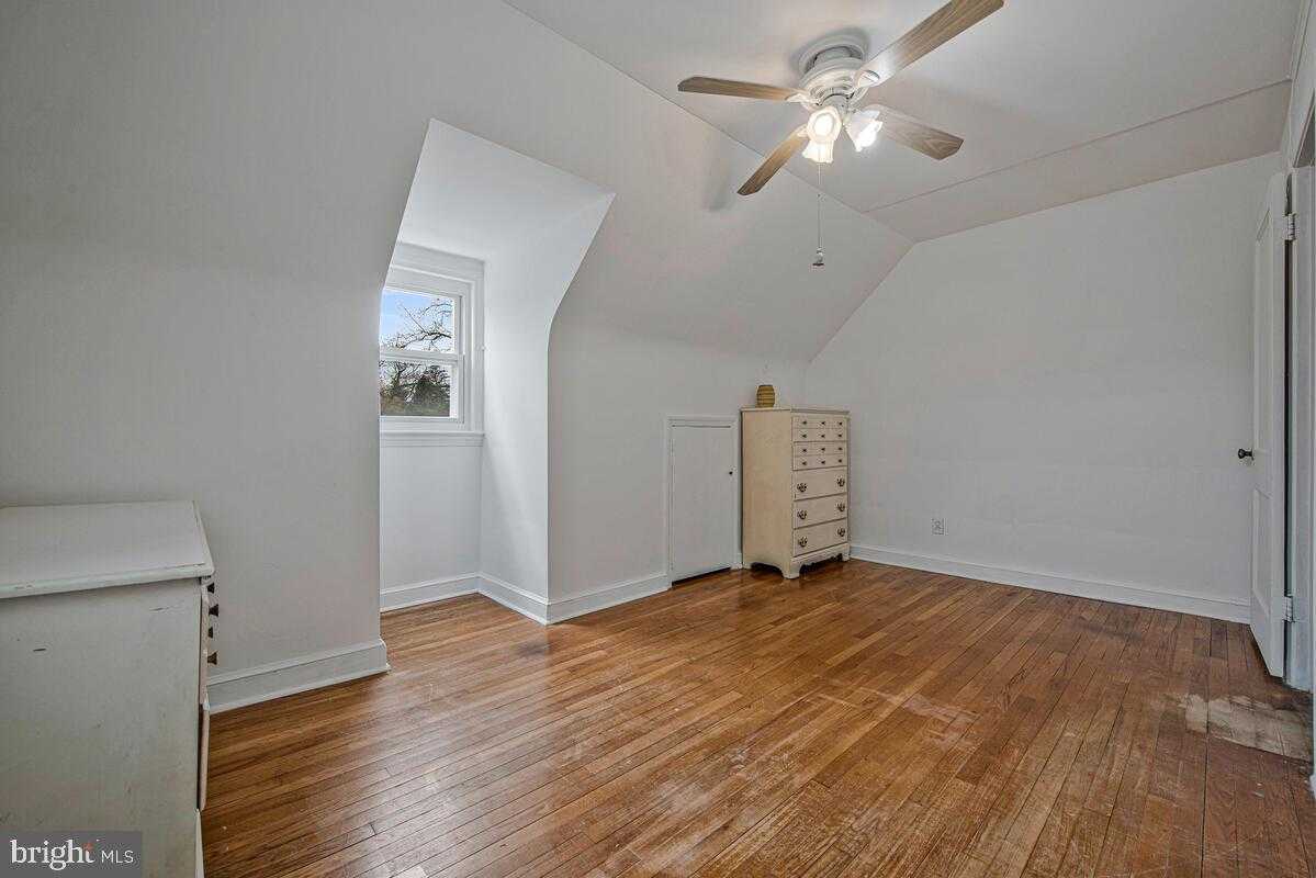 7602 Martha St photo 25