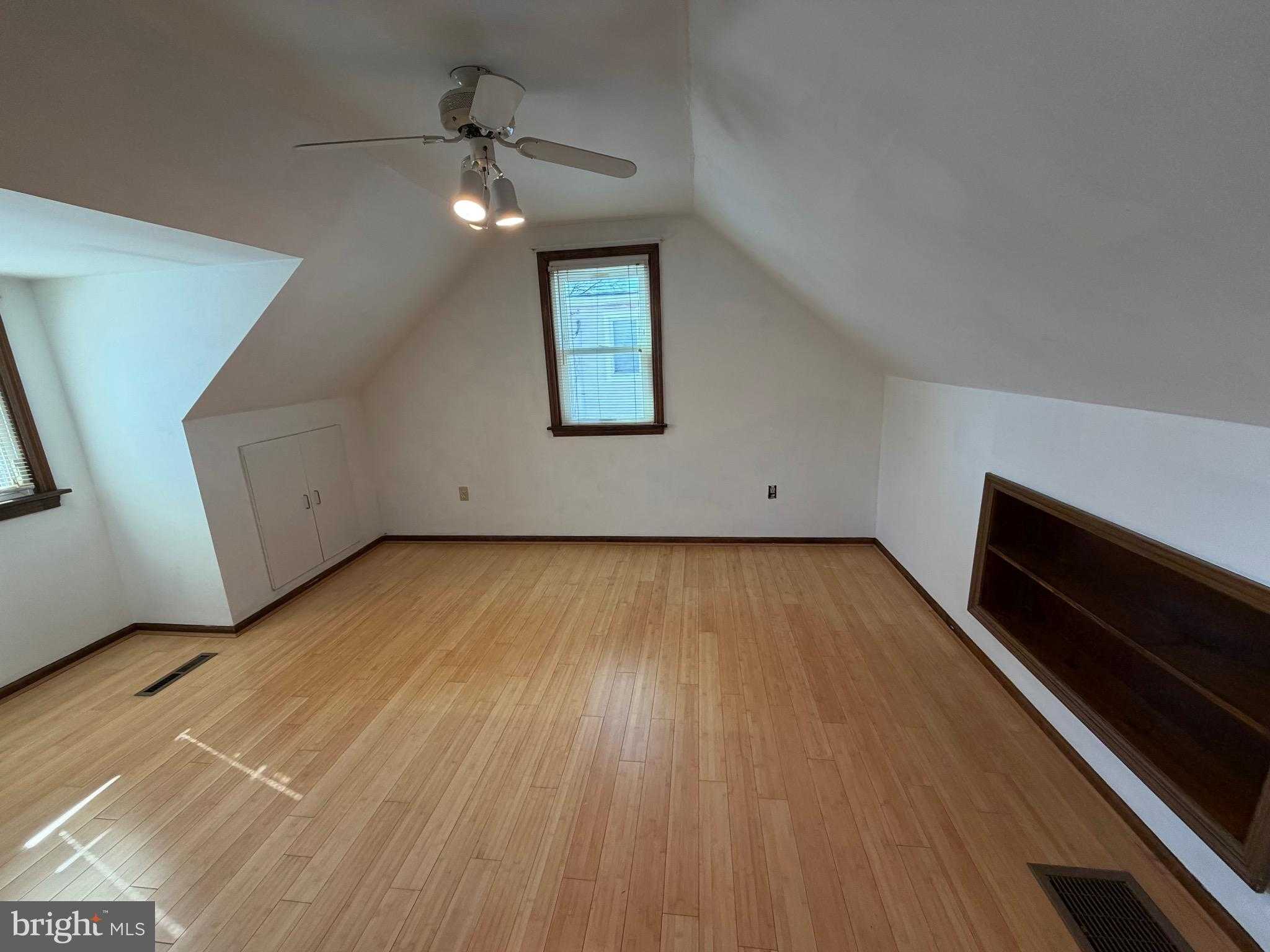 10 Bowling Green Ave photo 22