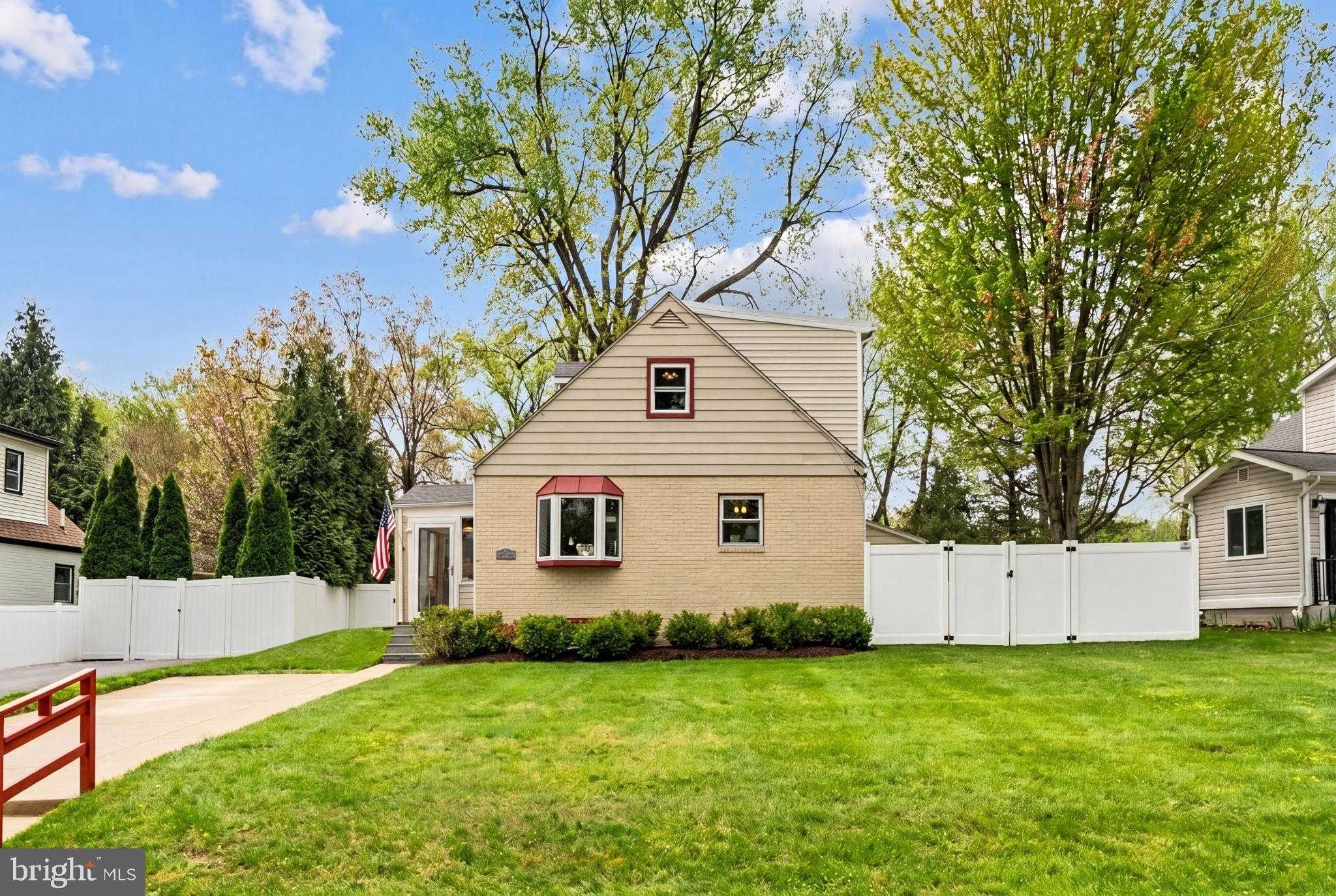 7139 Parkview Ave photo 2