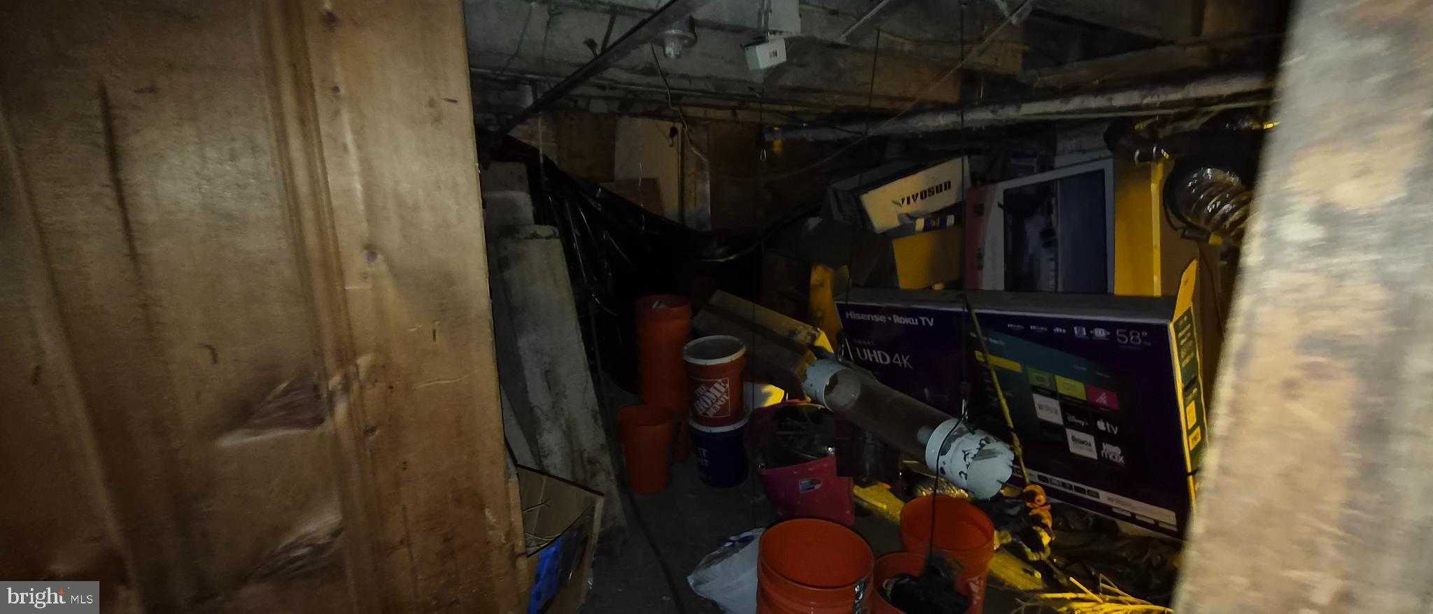 1806 Aiken St photo 32