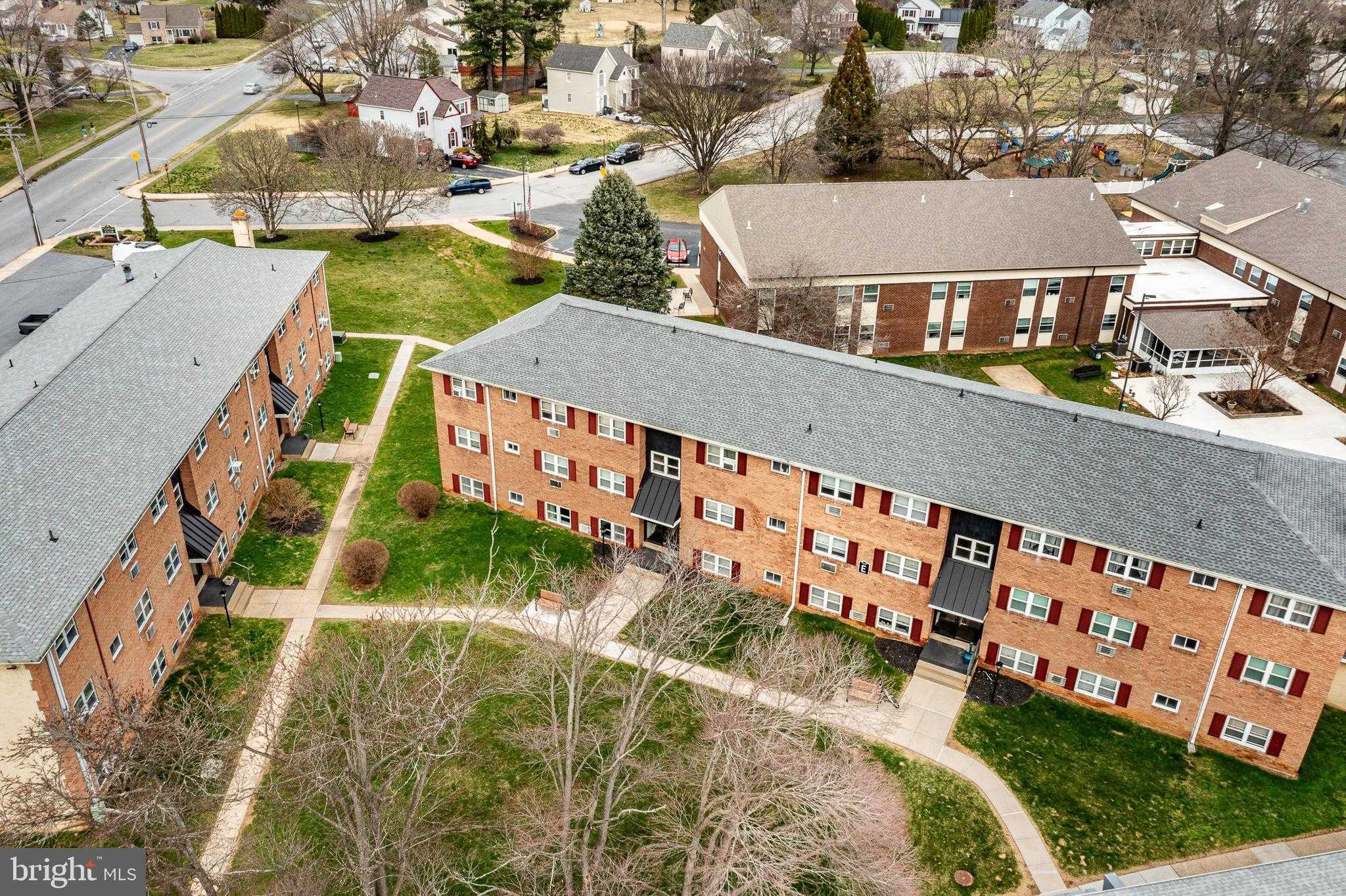 335 E Lancaster Ave Unit E4 photo 17