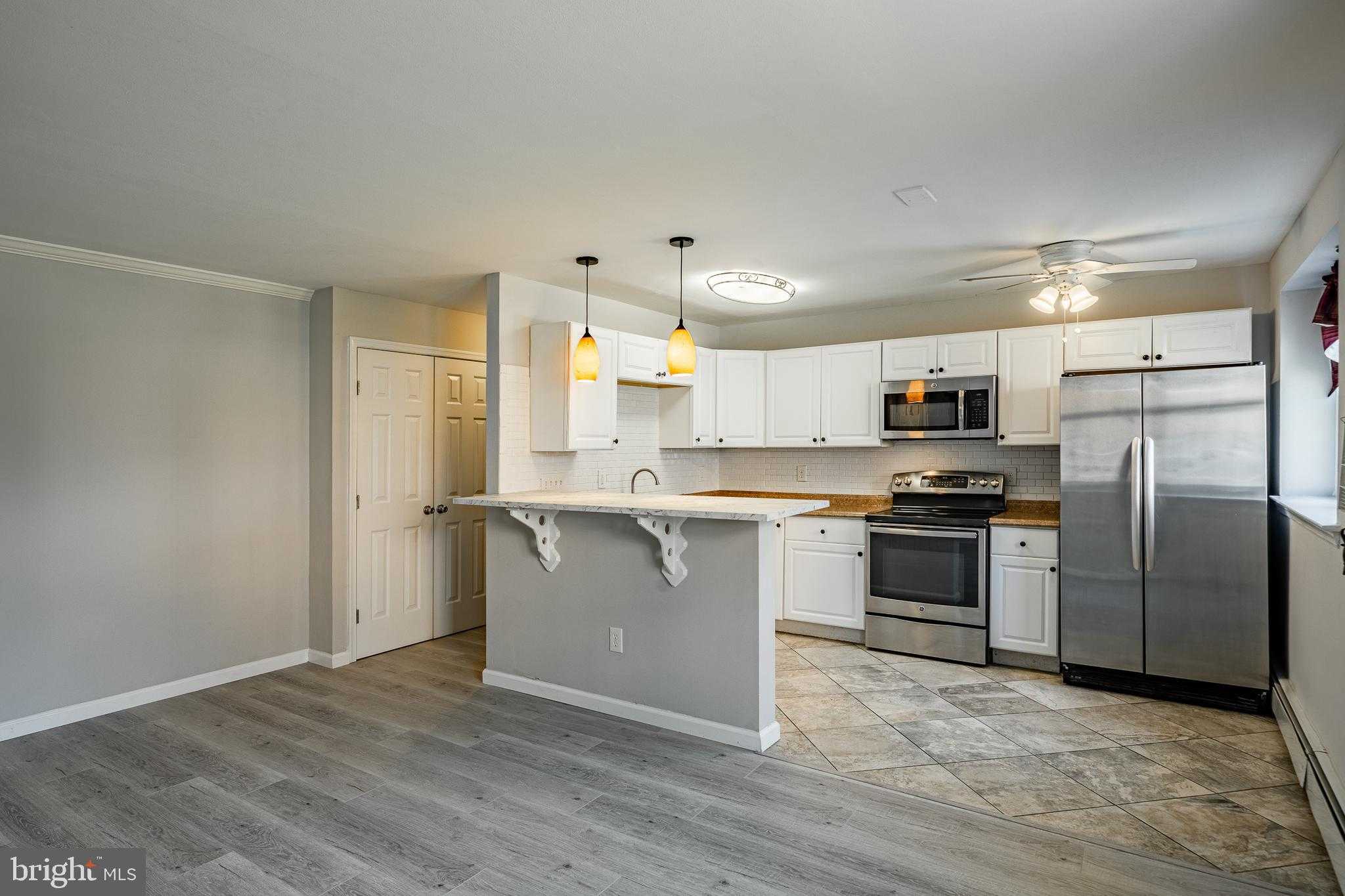 335 E Lancaster Ave Unit E4 photo 2