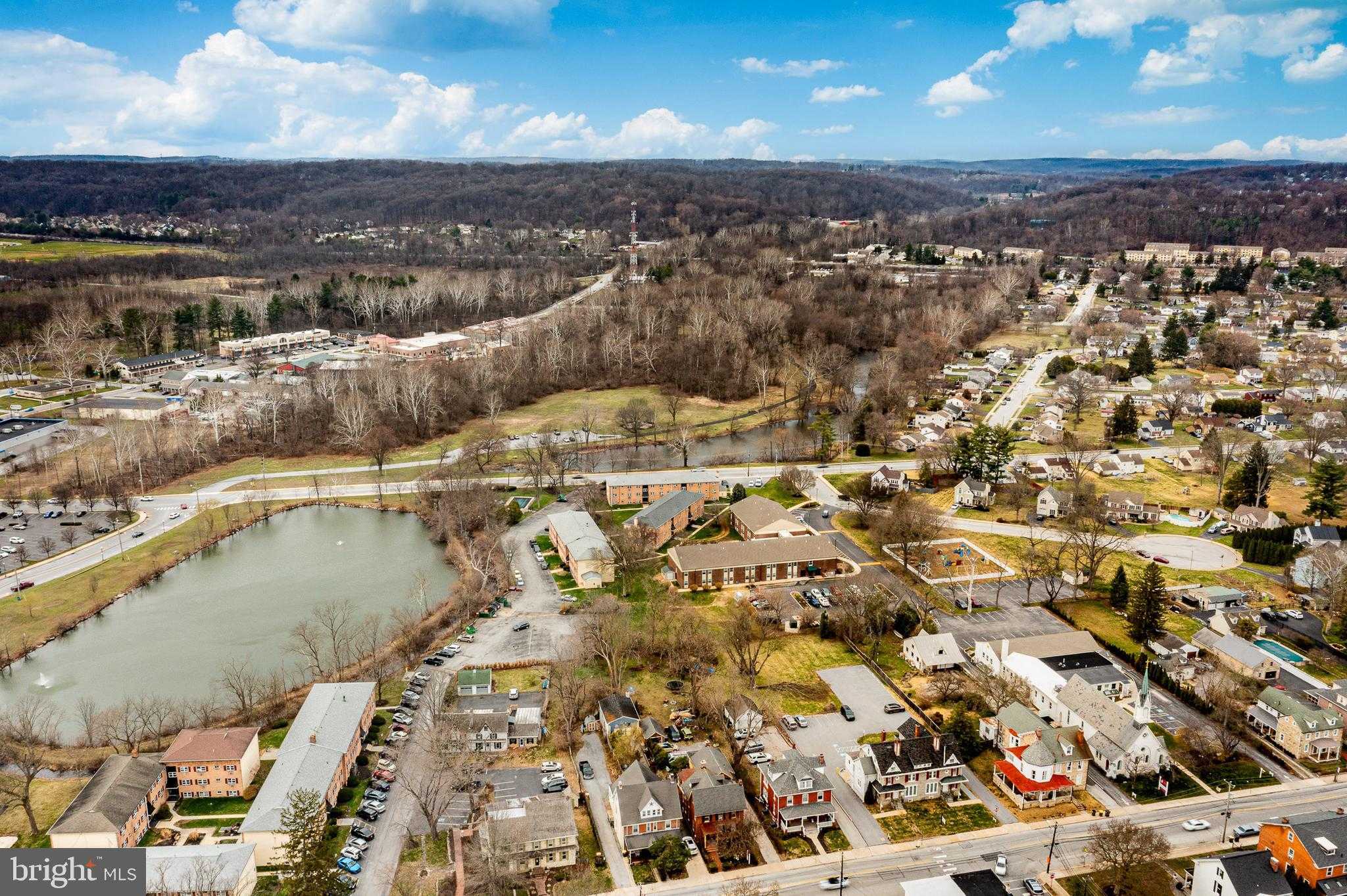 335 E Lancaster Ave Unit E4 photo 26