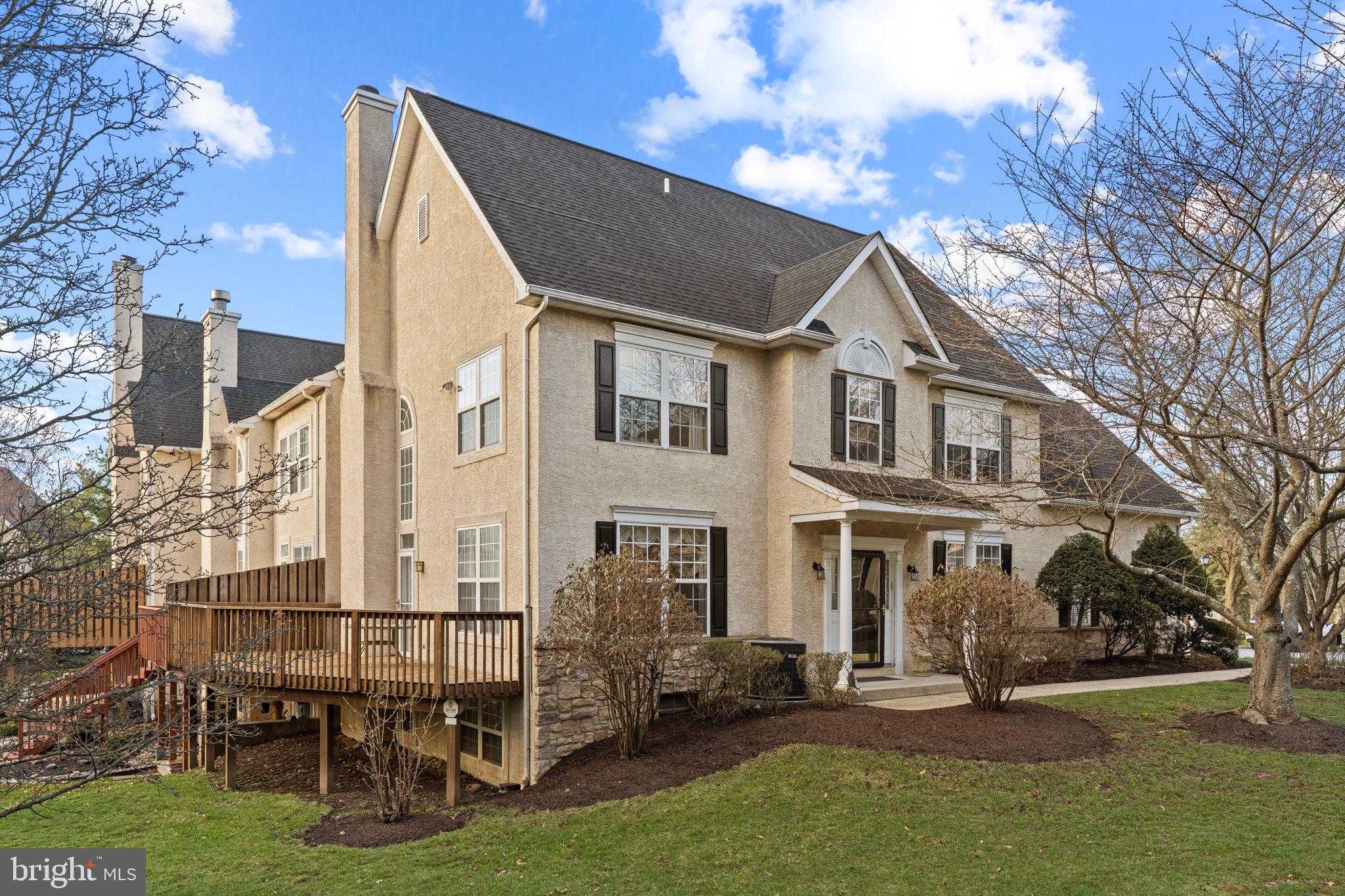 376 Hobson Pl photo 3