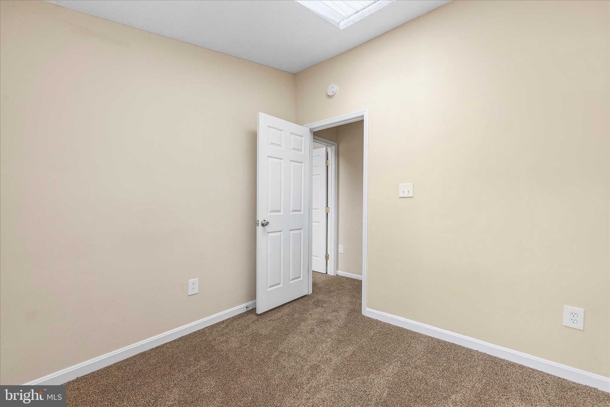 739 Willowby Run photo 18