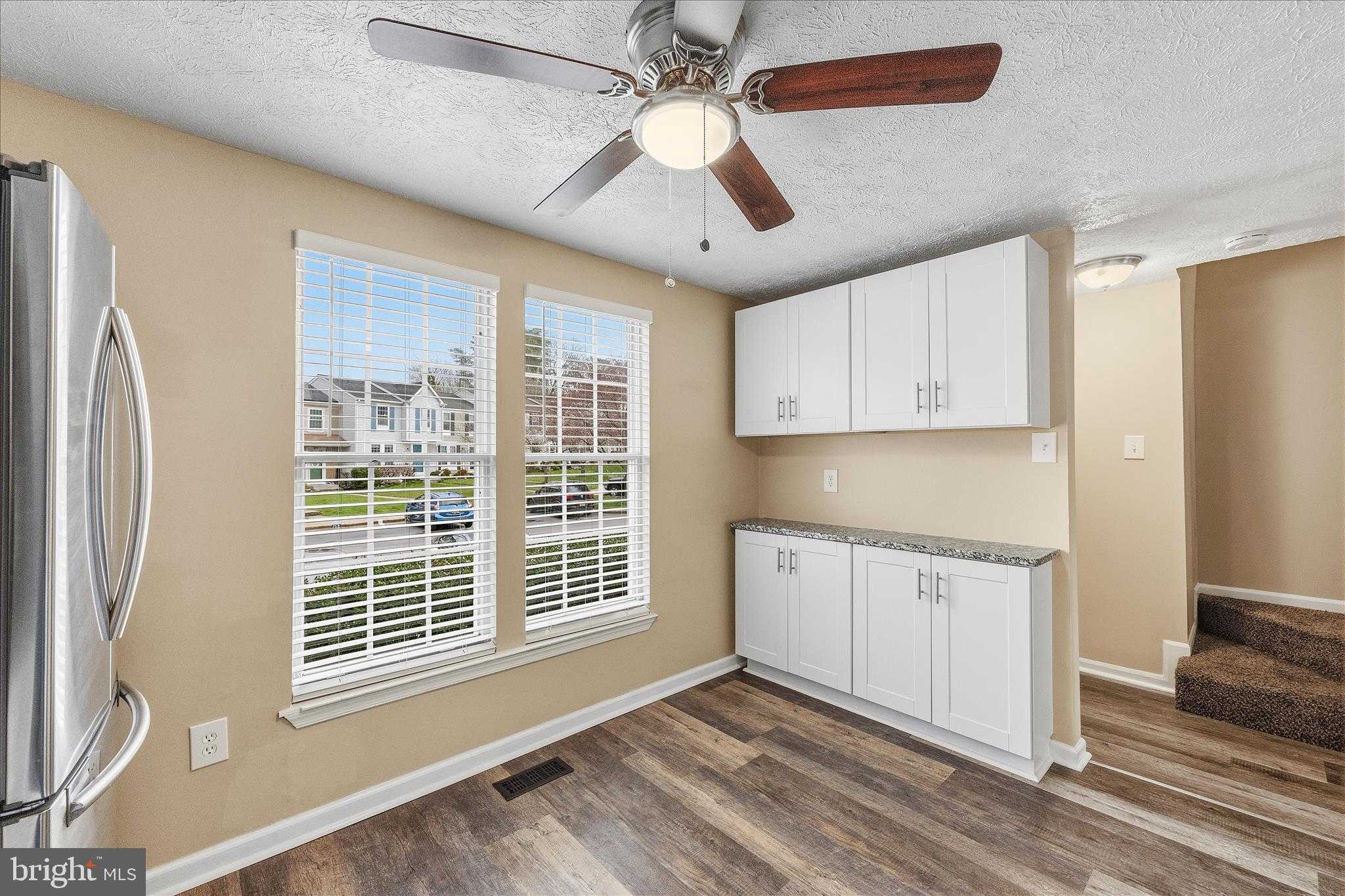 739 Willowby Run photo 4