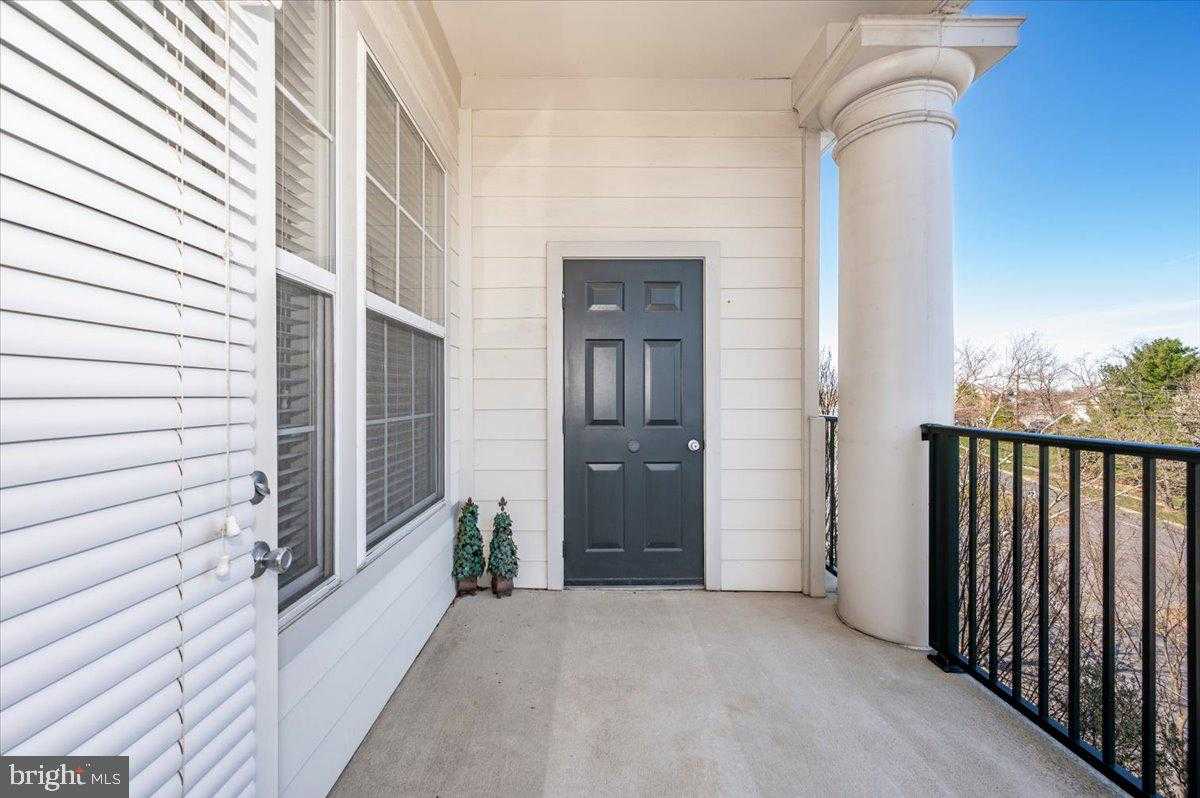 7 Booth St Unit 406 photo 9