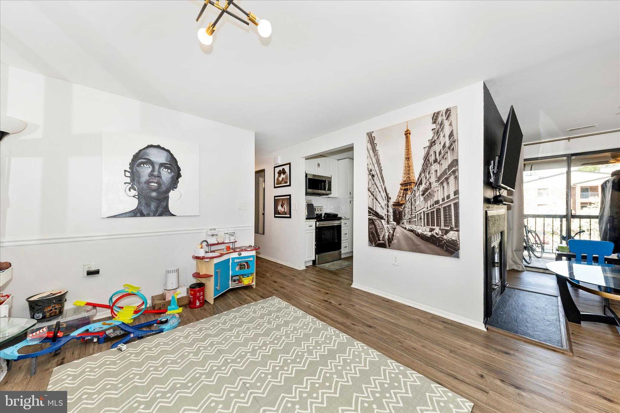 18100 Chalet Dr # 13-301 photo 11