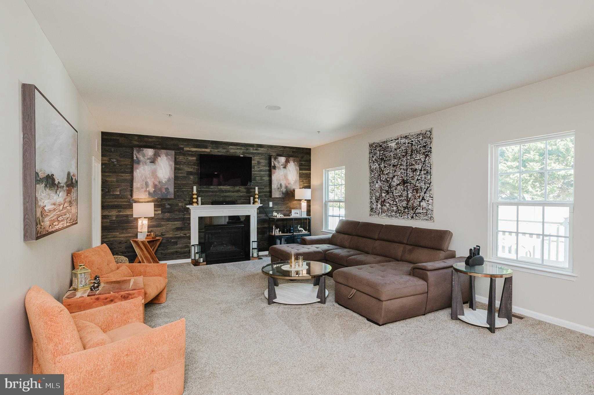 744 Falcon Ln photo 31